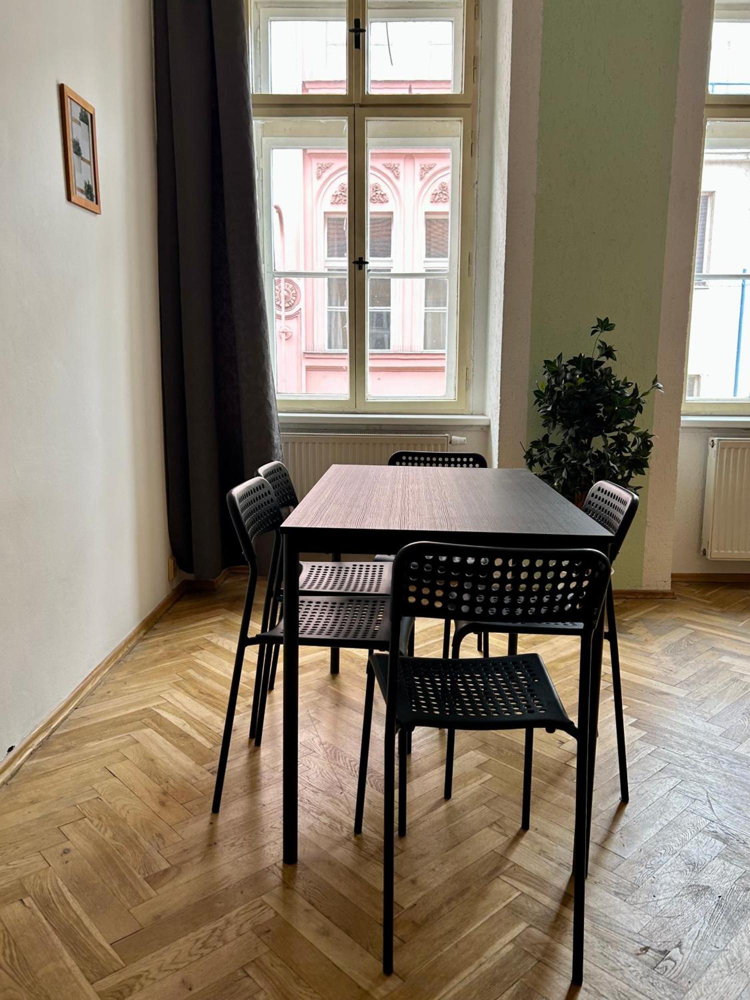 Party House - Ve Smeckach 18, Center!! Apartment Prag