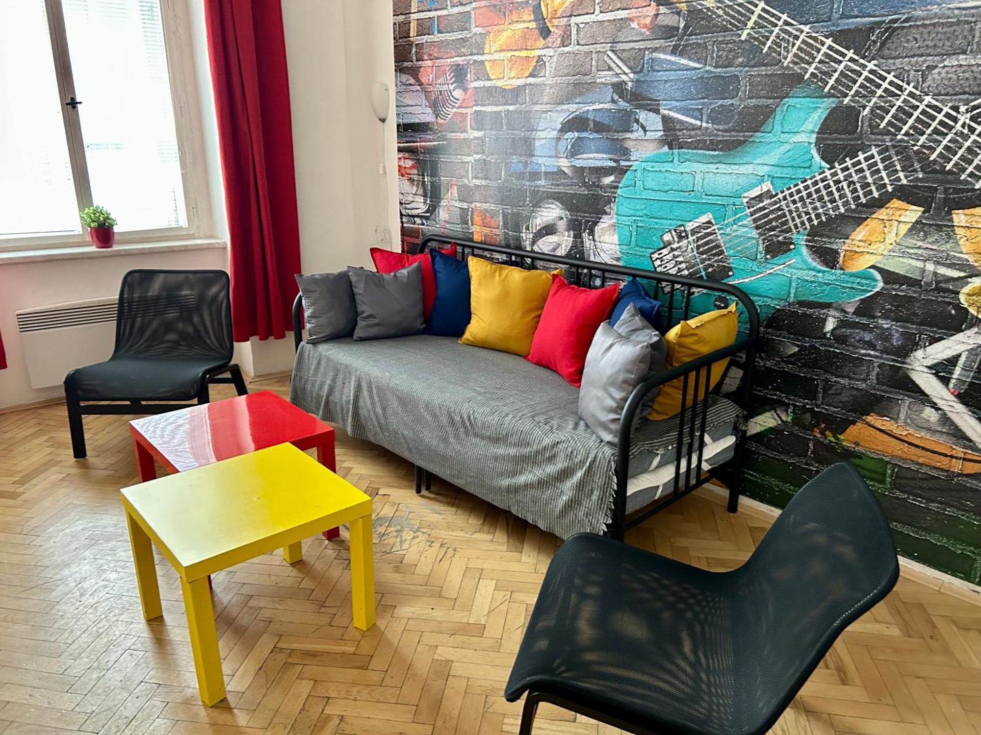 Party House - Ve Smeckach 18, Center!! Apartment
