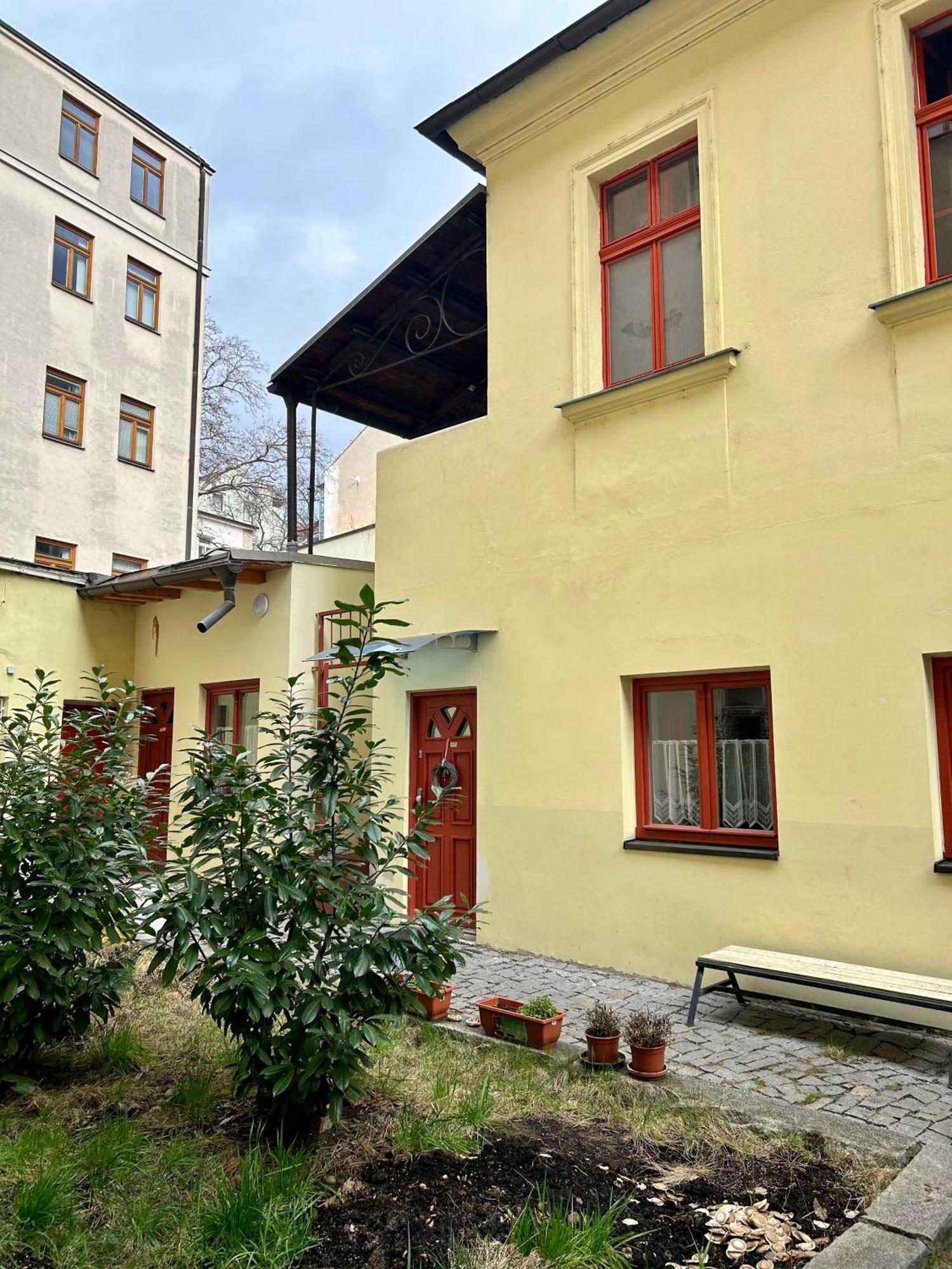Party House - Ve Smeckach 18, Center!! Lägenhet