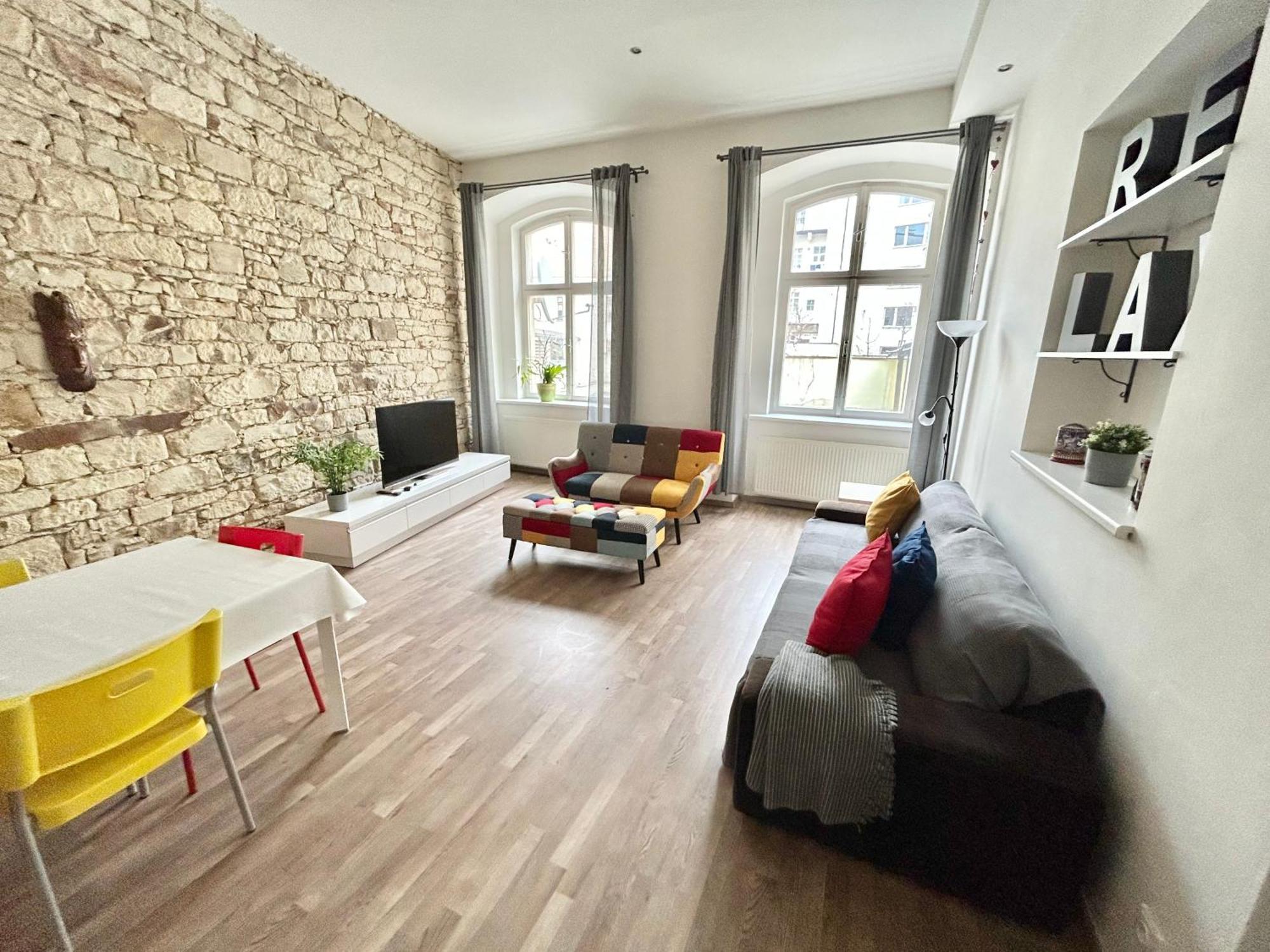 Party House - Ve Smeckach 18, Center!! Prag