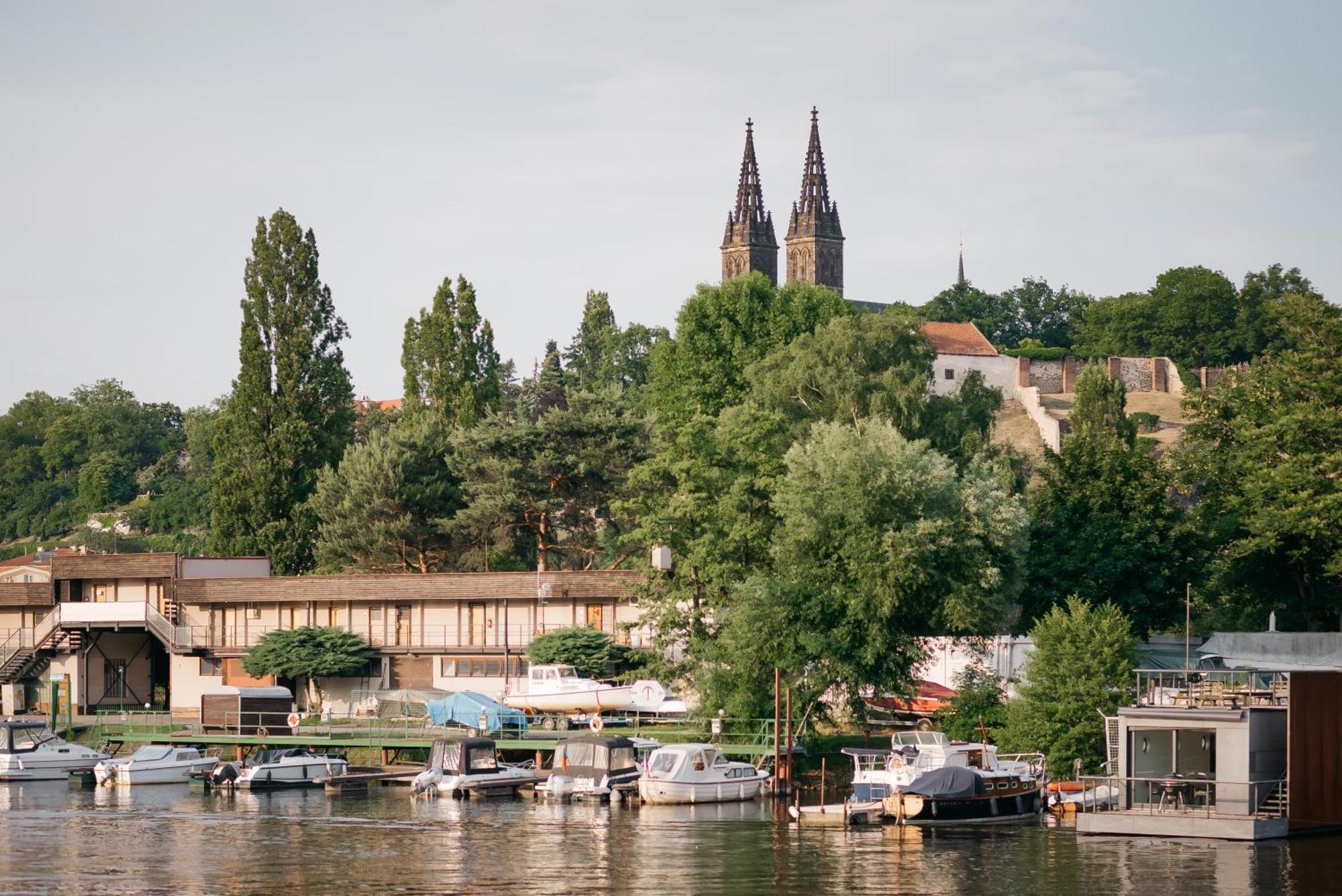Houseboat Fred * Prag