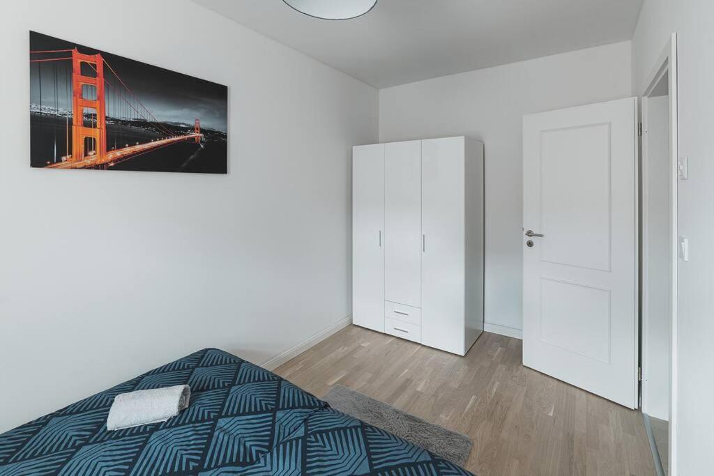 Golden Gate Apartment