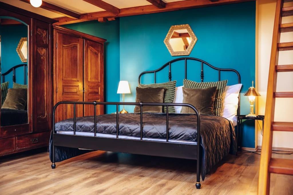 Magnificent Historical Penthouse In The Heart Of Lägenhet Prag