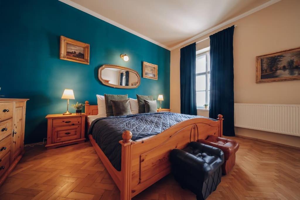 Apartment Magnificent Historical Penthouse In The Heart Of *