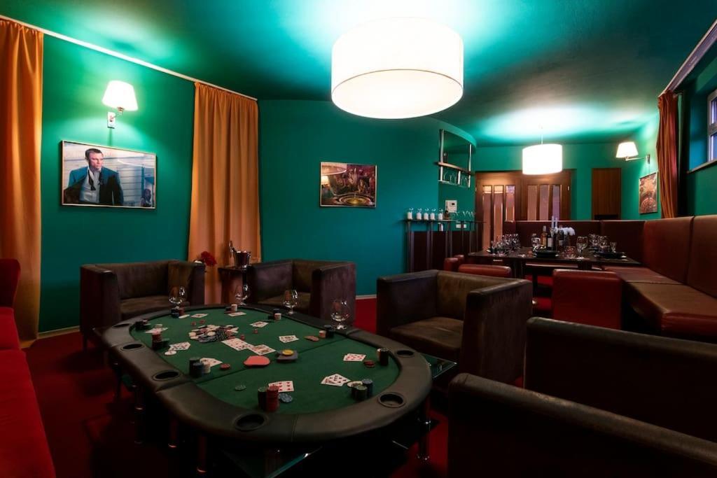 Private Casino Royal Lejlighed