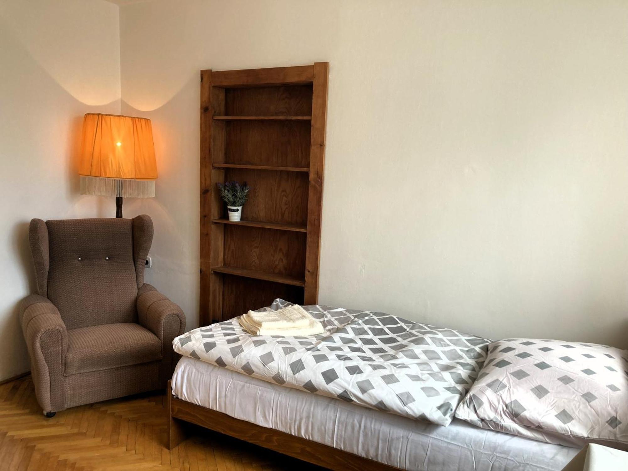 Spacious - Free Parking! * Prag
