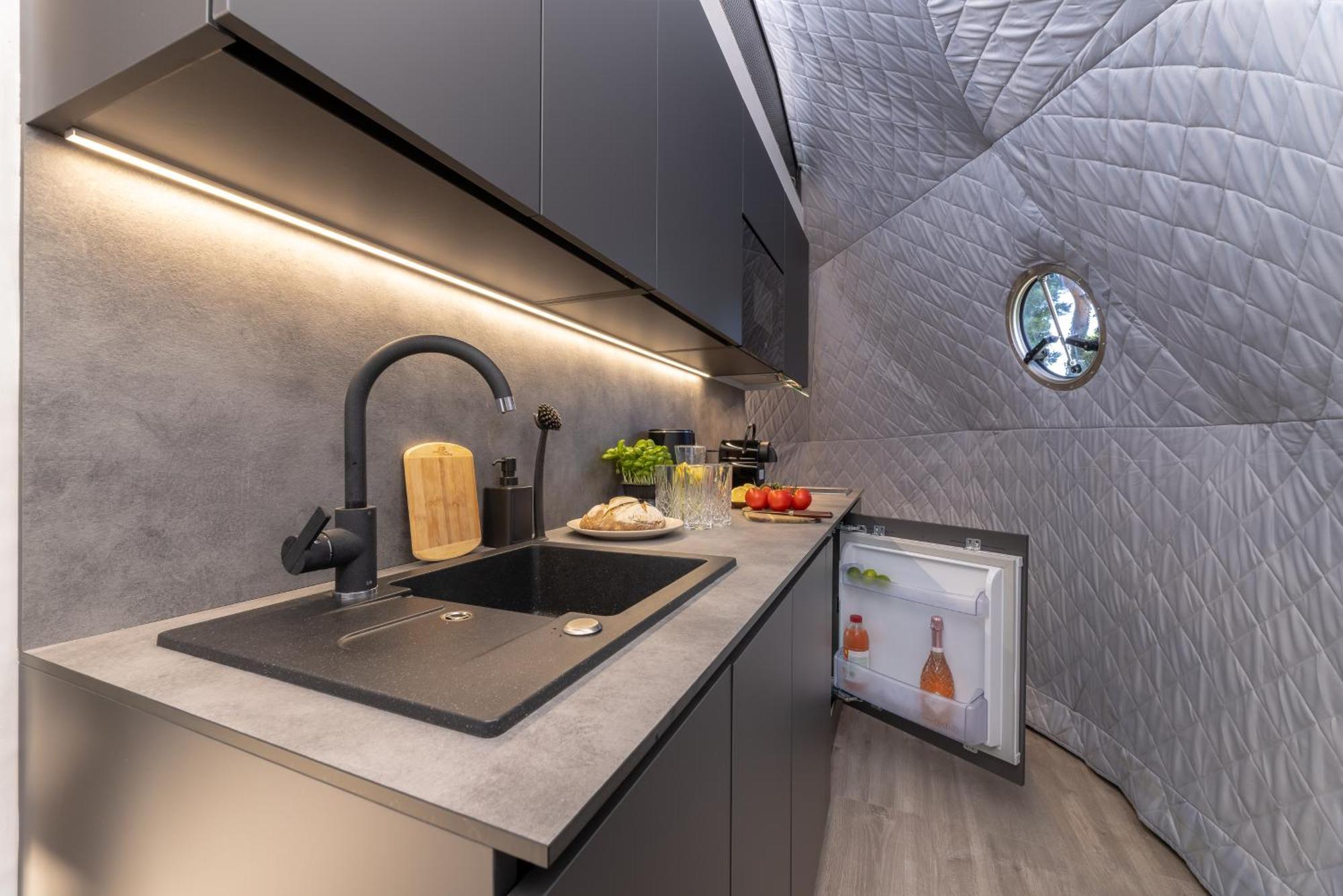 Glamping Escape To The Stars Under Skyline * Prague