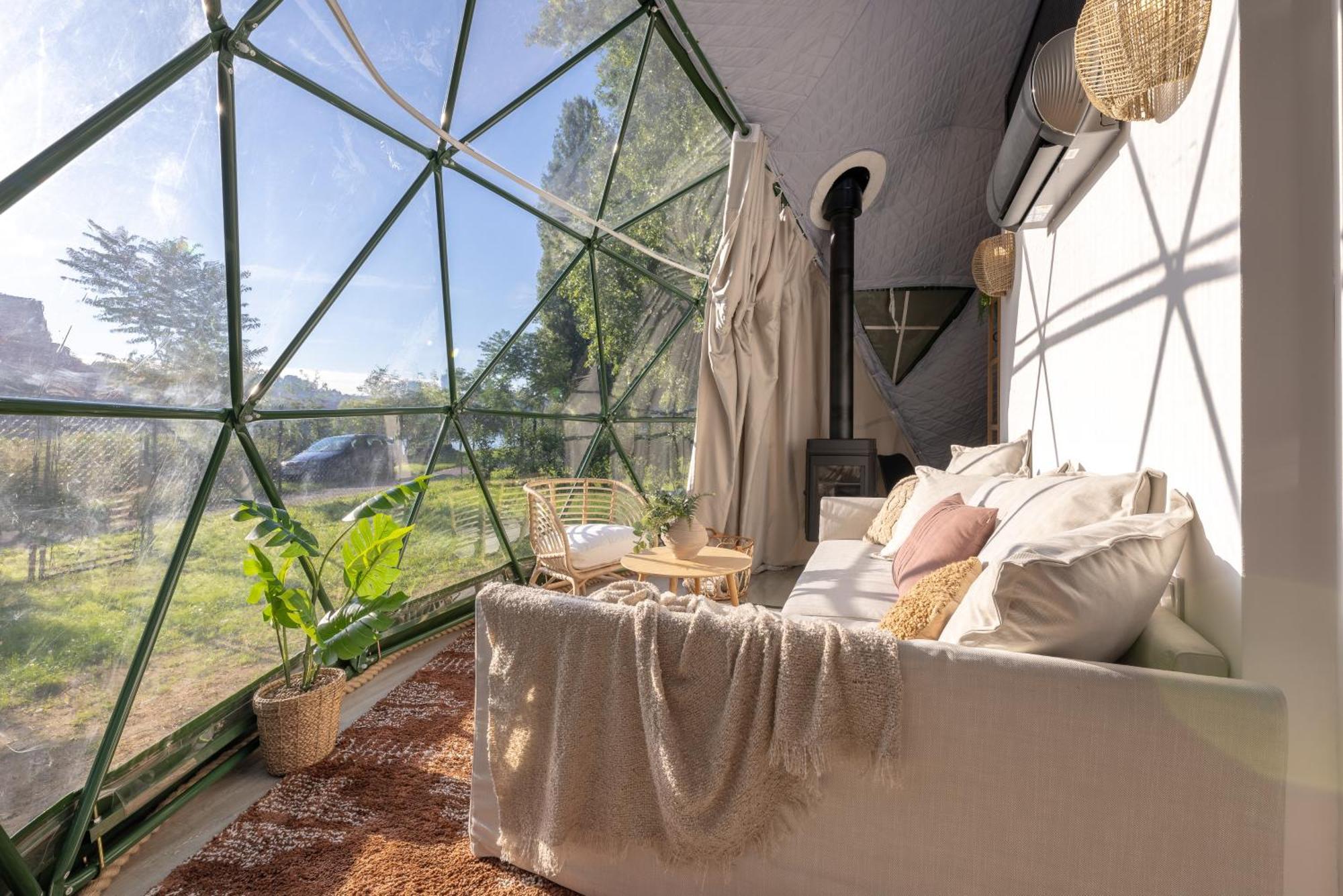 Glamping Escape To The Stars Under Skyline Luxury tent *