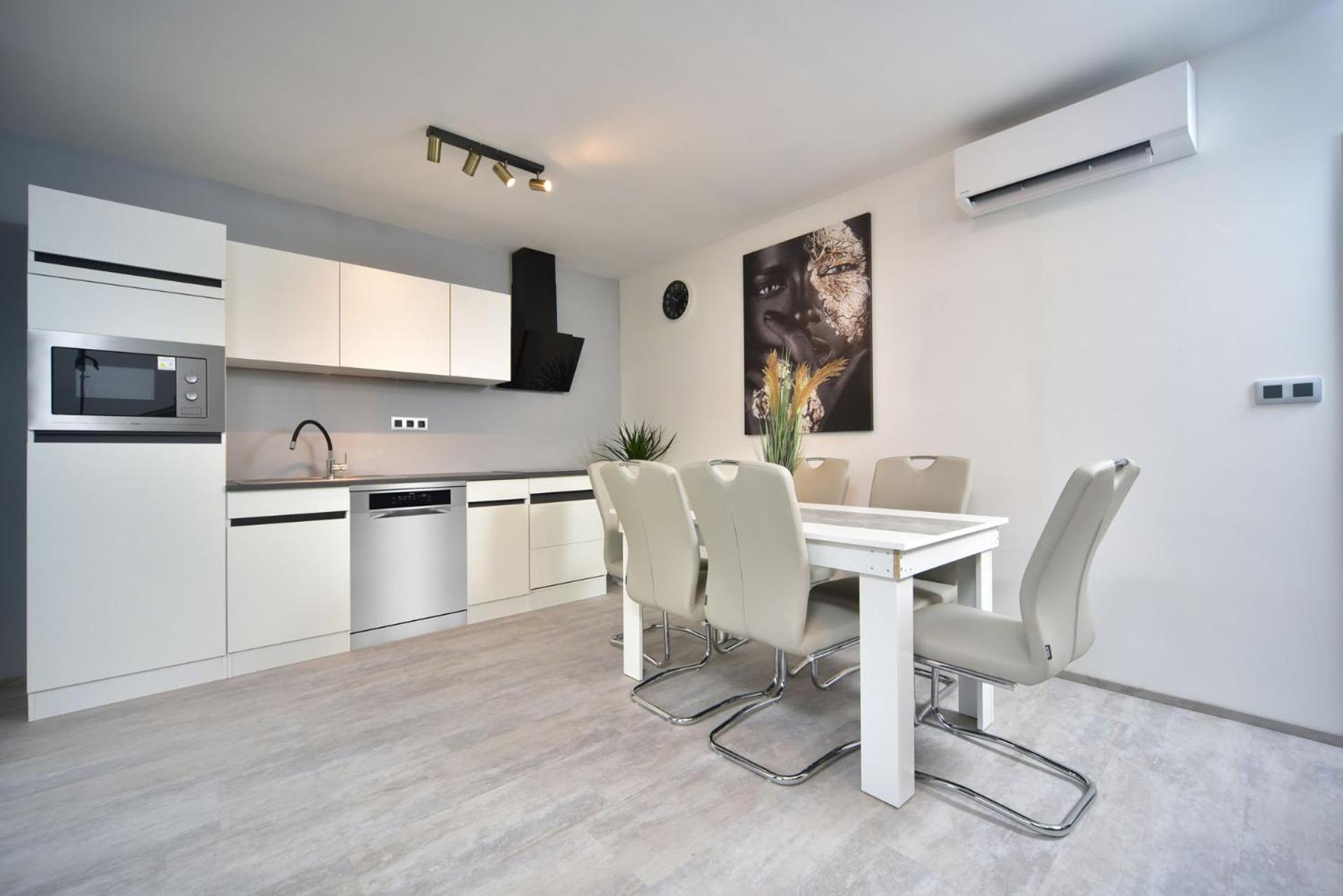 Vltava Design *
