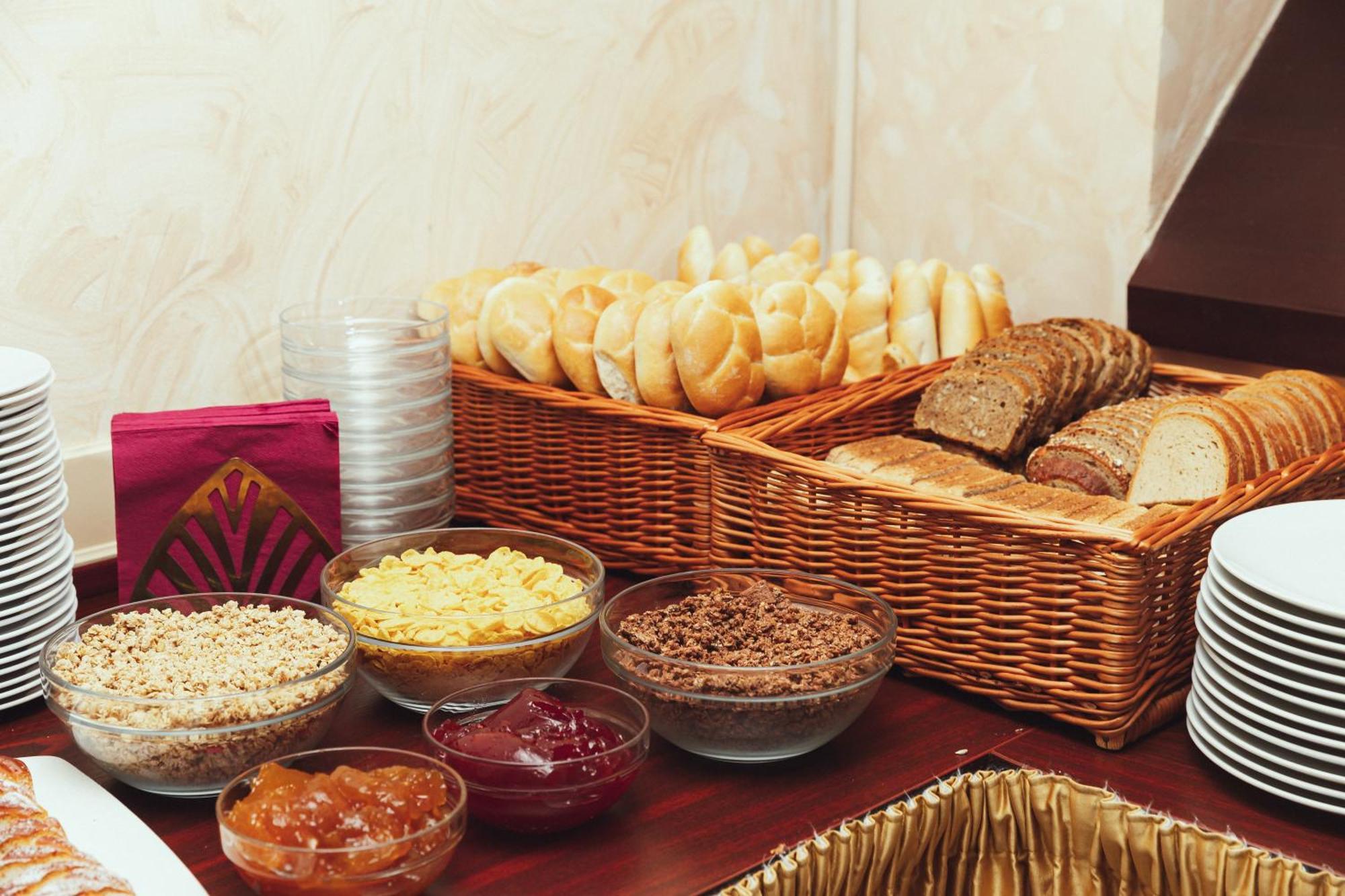 Hotell Alqush Downtown 4*