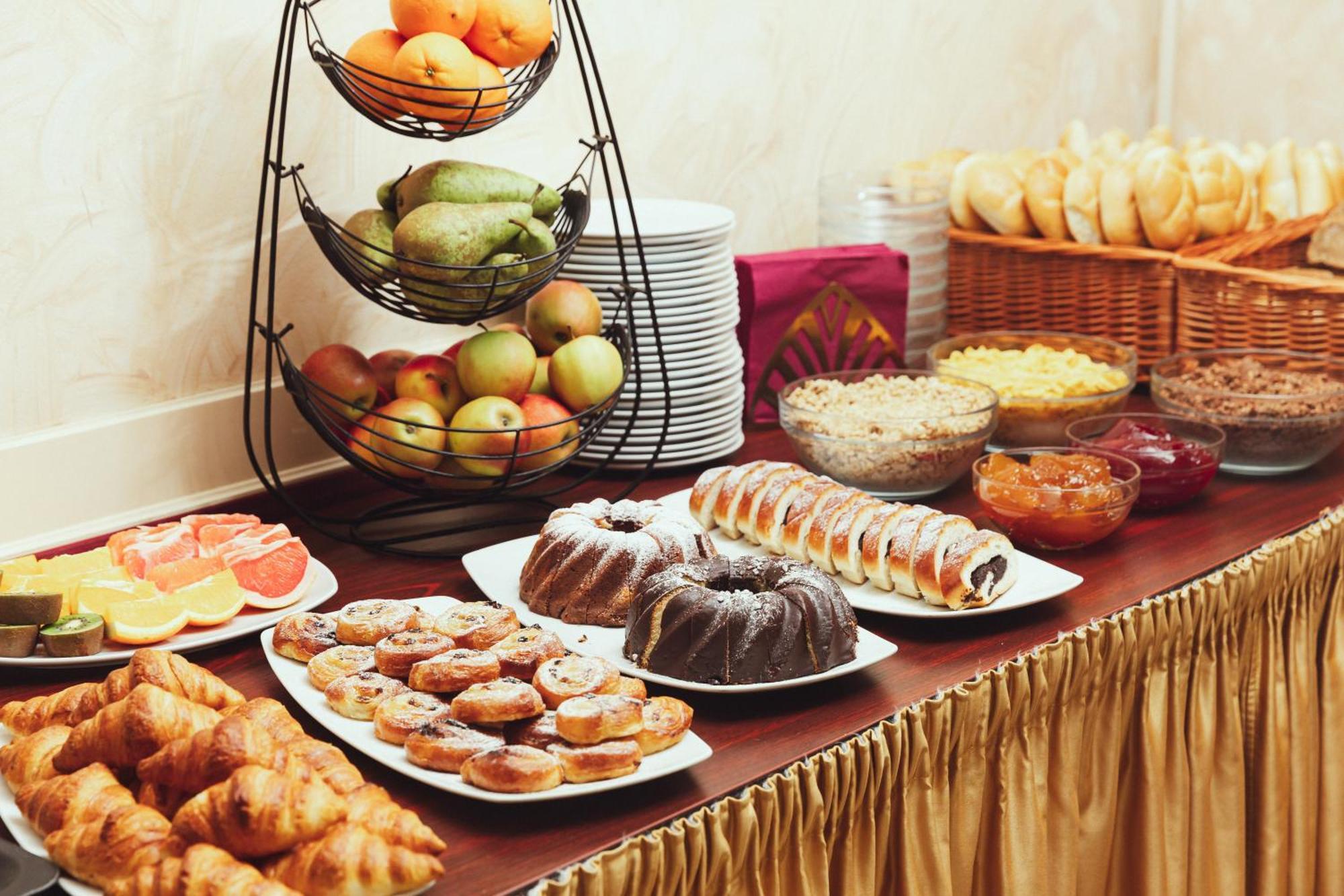 Alqush Downtown Hotell