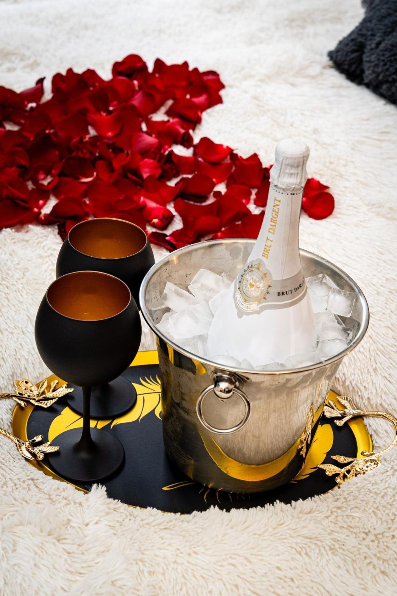 Grand Luxury Gold