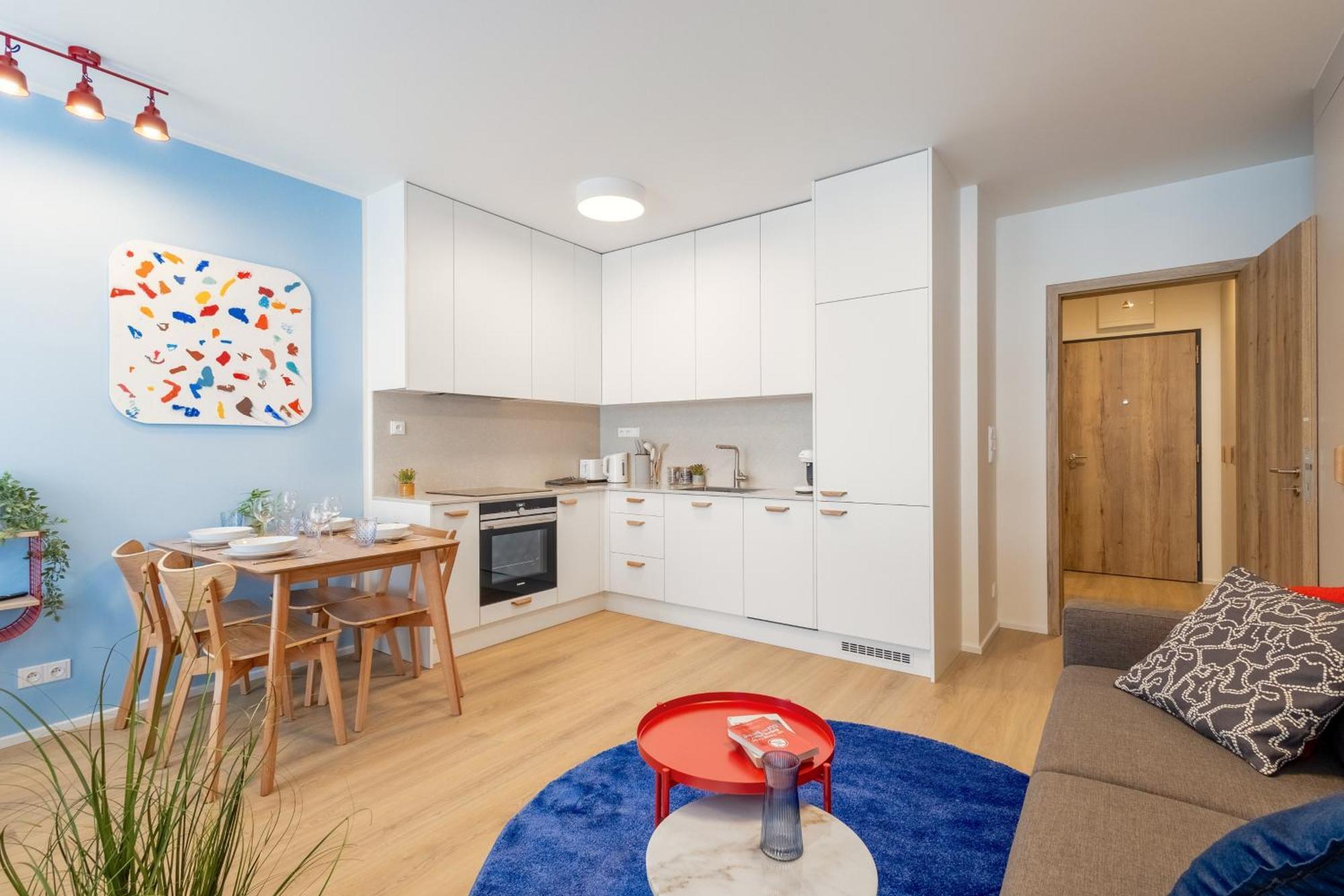 Apartment Colorful - Balcony, Free Parking, By Gravity Prag
