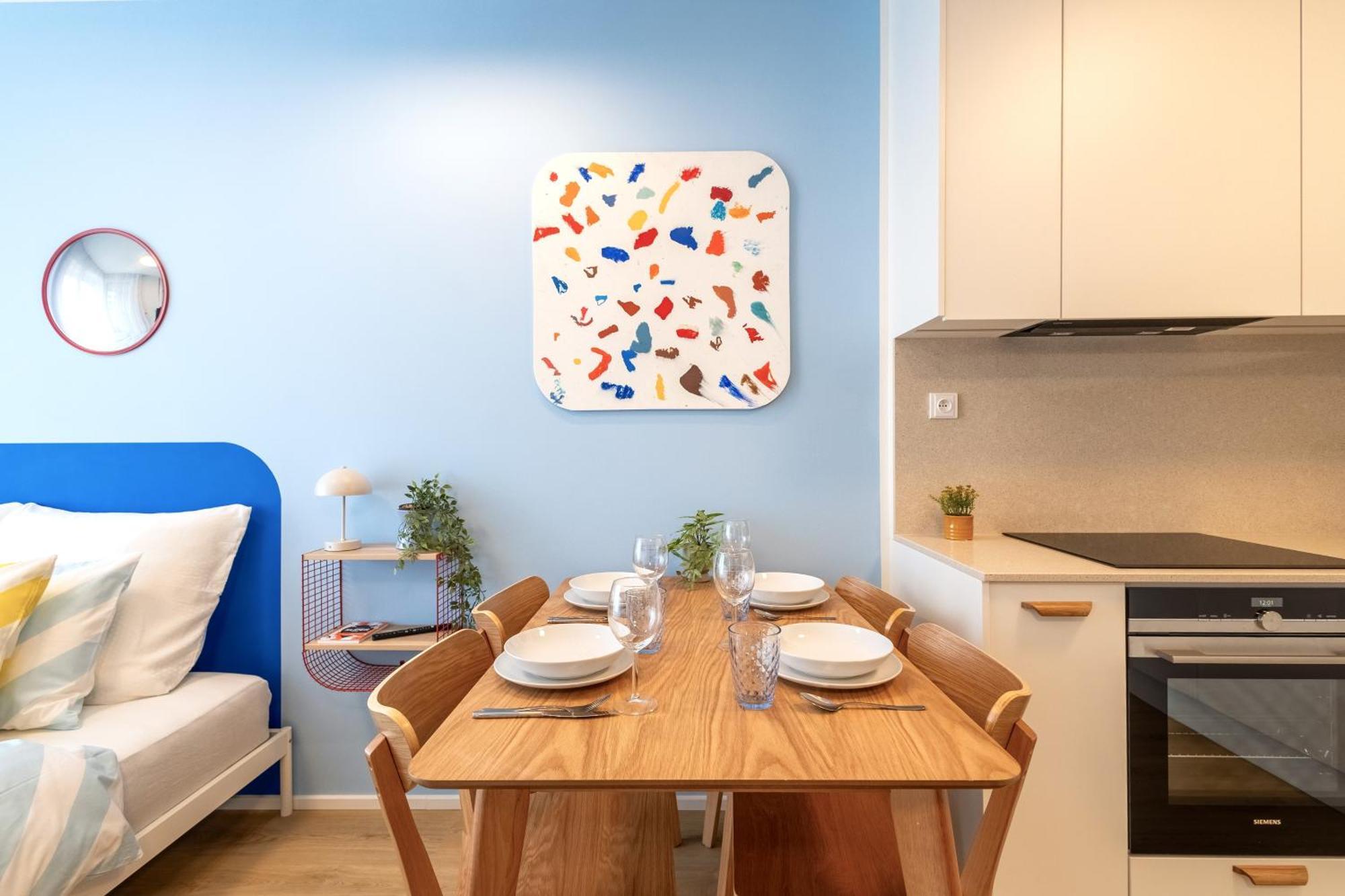Colorful - Balcony, Free Parking, By Gravity Apartment Prag
