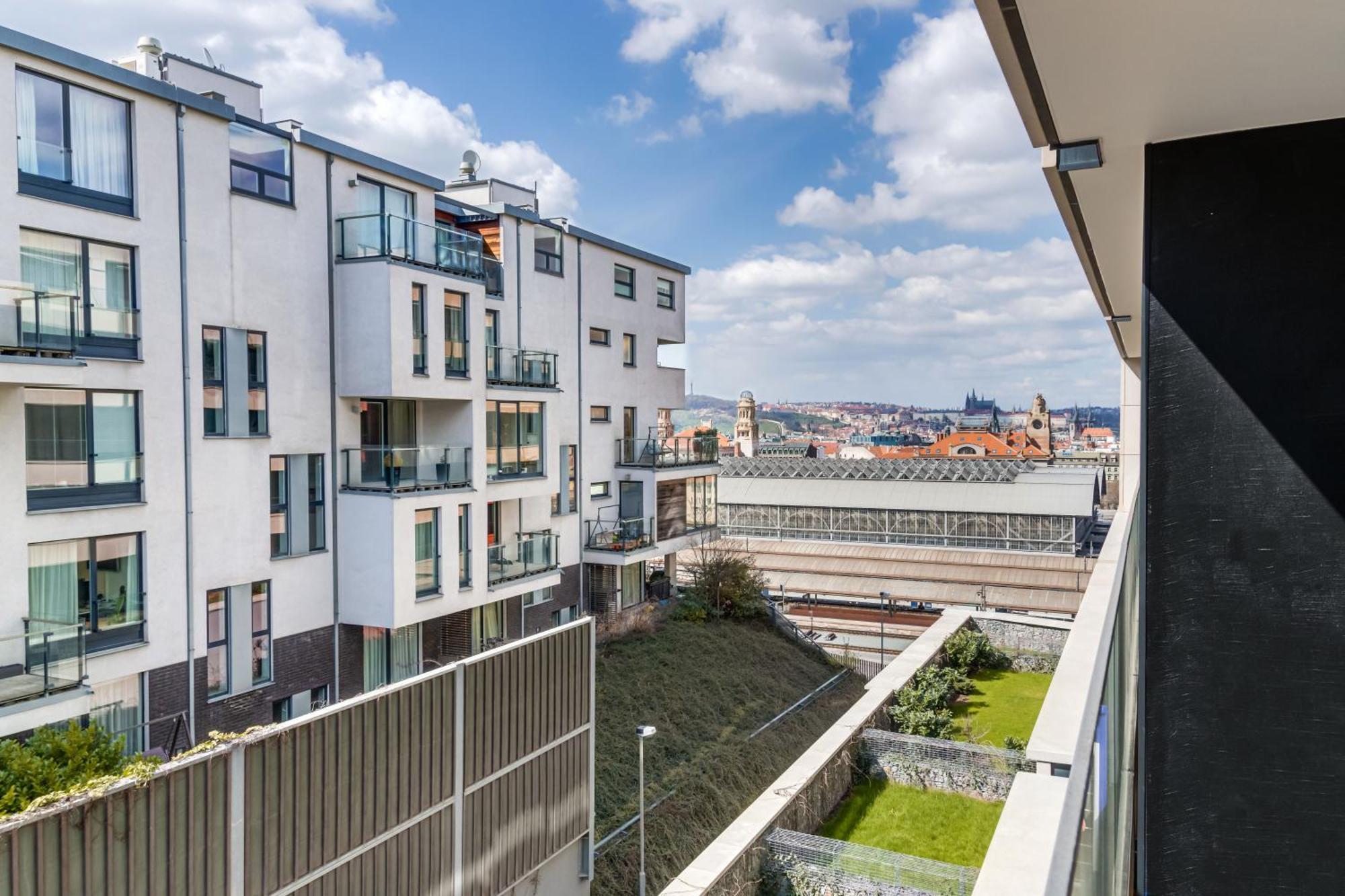 Private Rezidence In Apartment *