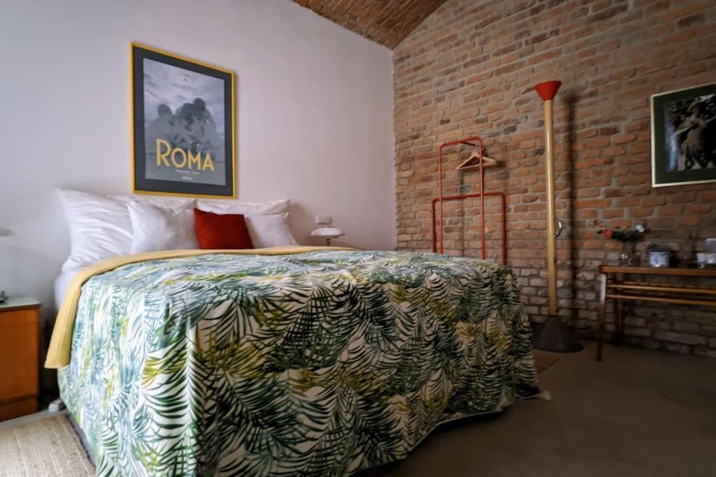Romantic And Atypical In Prague's Montmartre Apartment