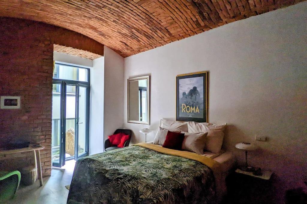 Apartment Romantic And Atypical In Prague's Montmartre Prag