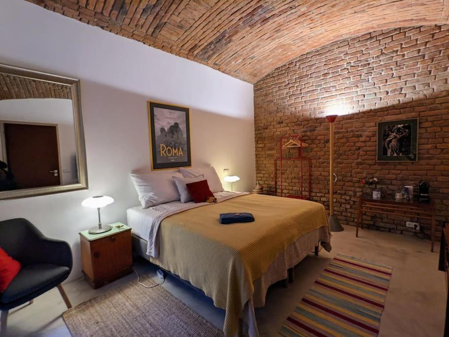 Romantic And Atypical In Prague's Montmartre Prague
