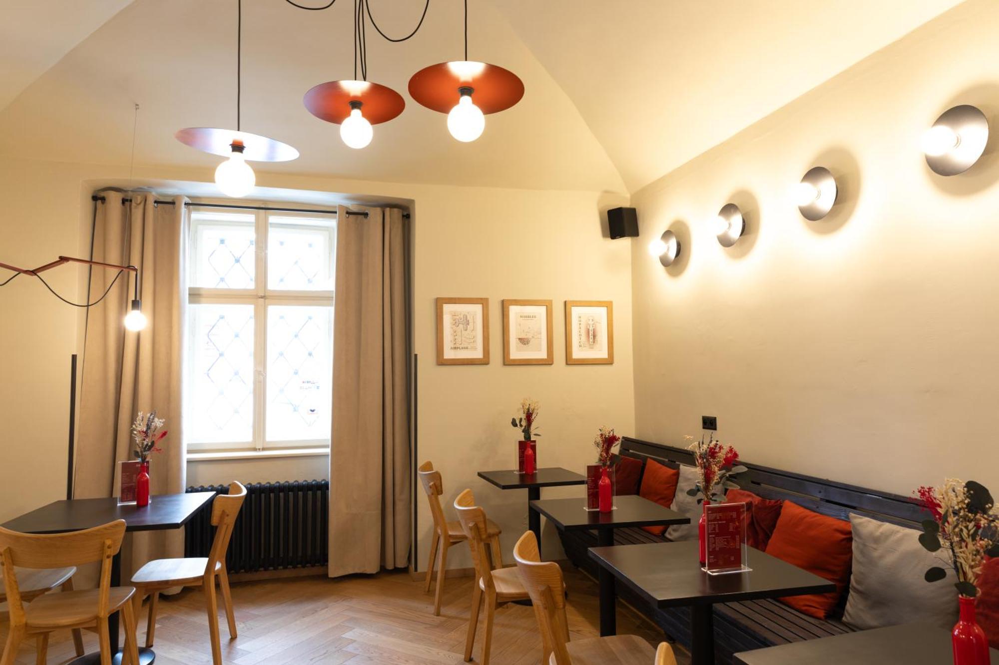 Hostel Sir Toby's Midtown Praha
