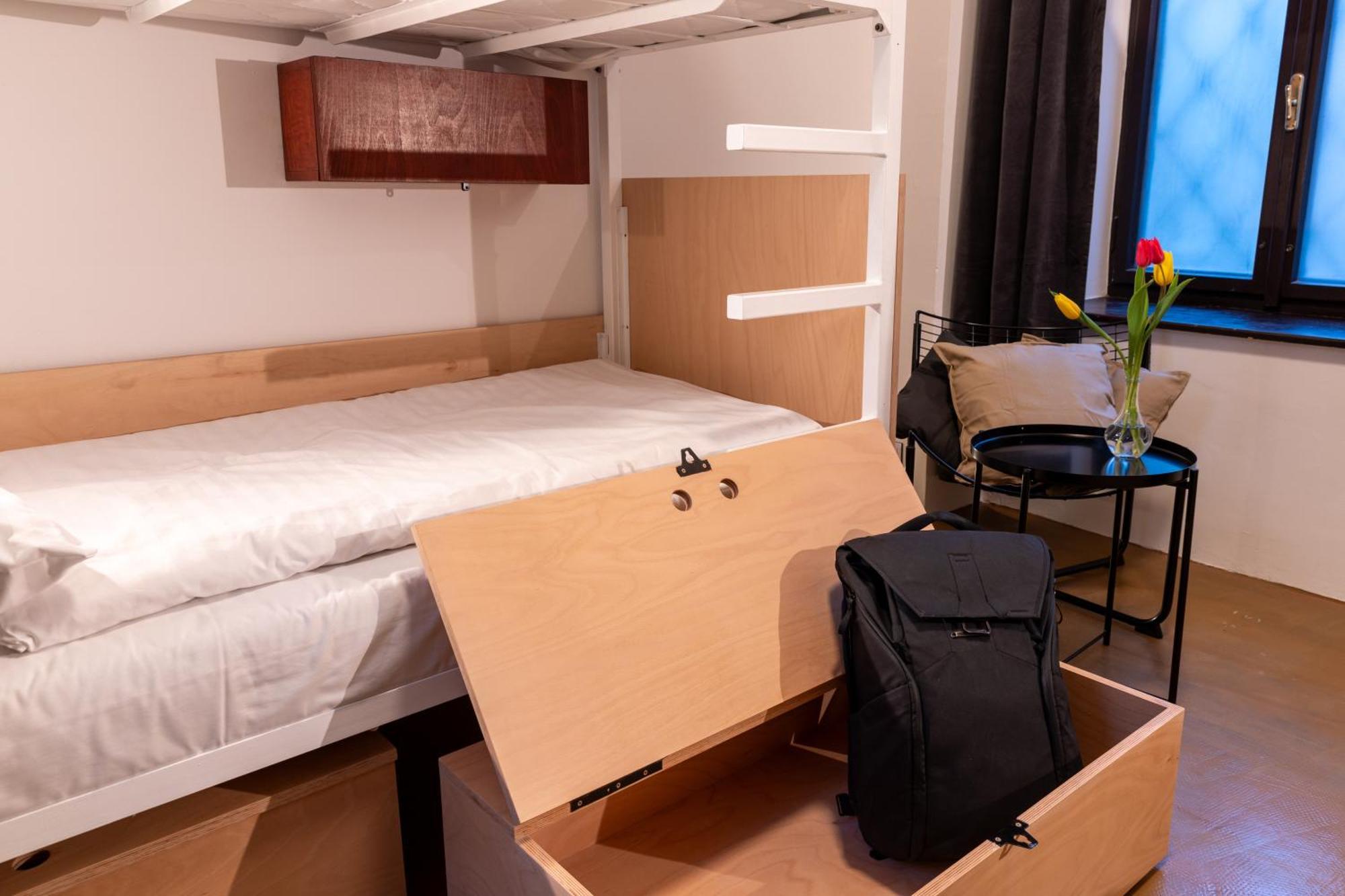 Sir Toby's Midtown Hostel