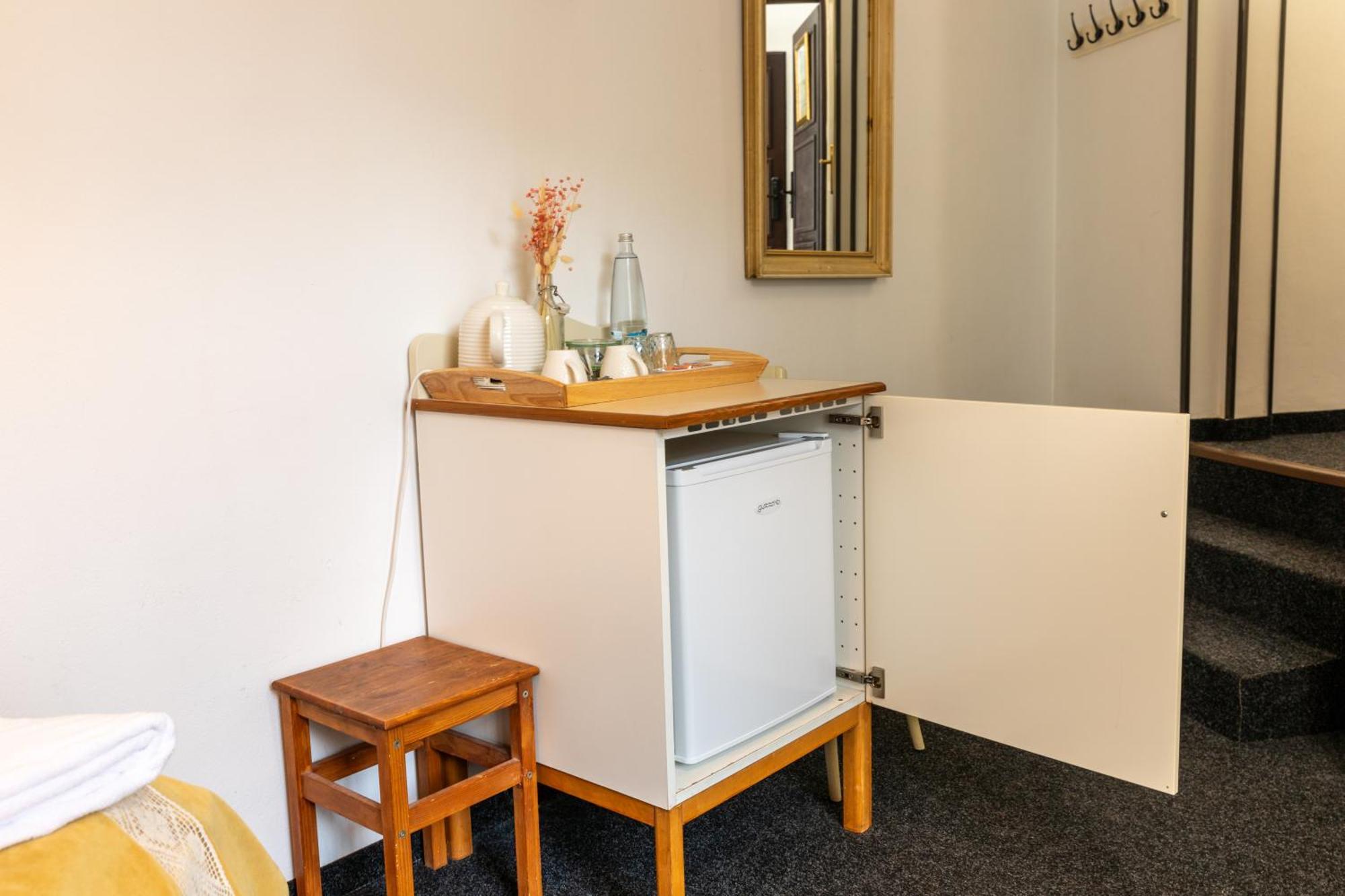 Sir Toby's Midtown Hostel
