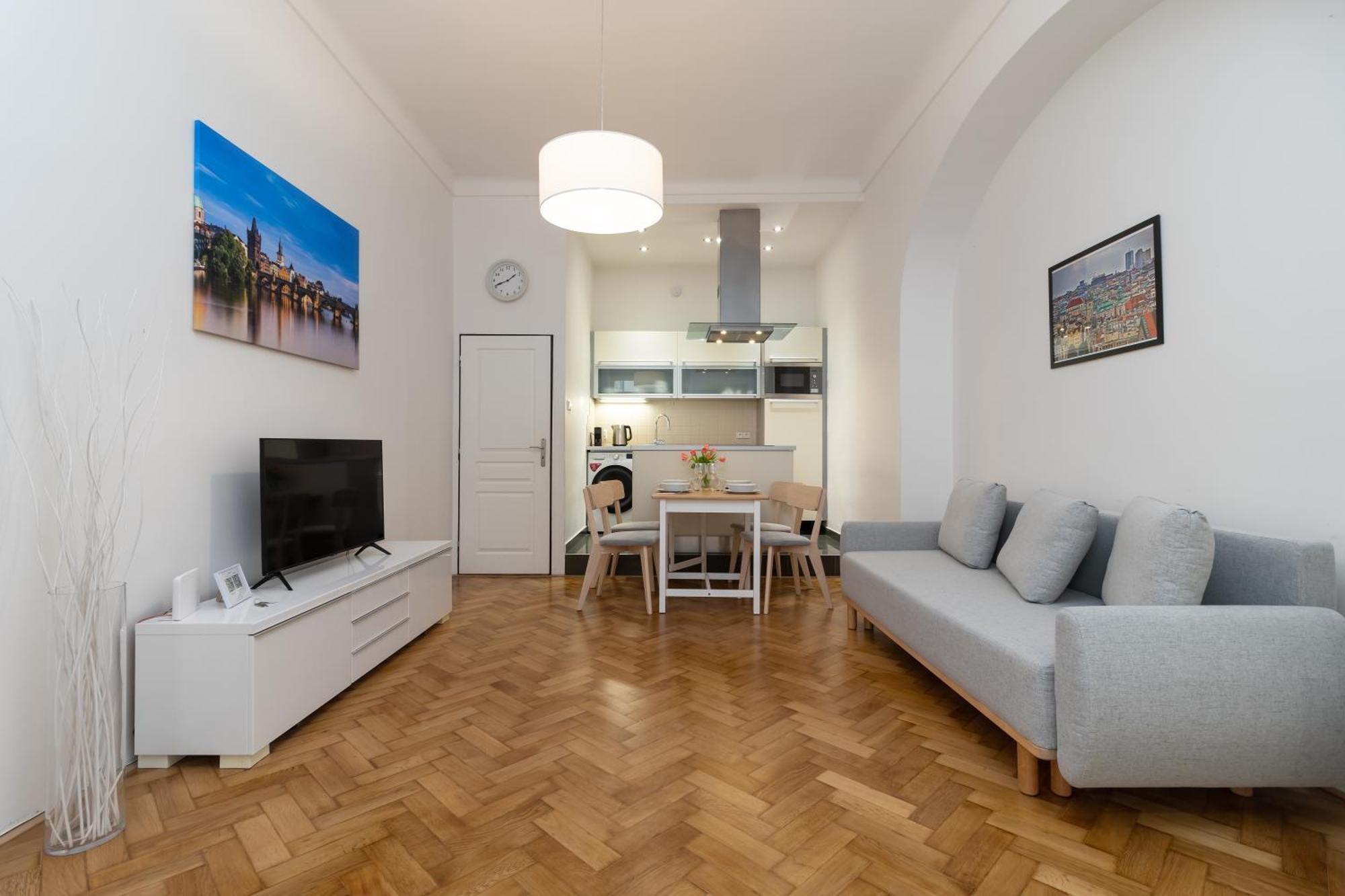 The Location In Prague, Charles Bridge & Old Town Square Apartment