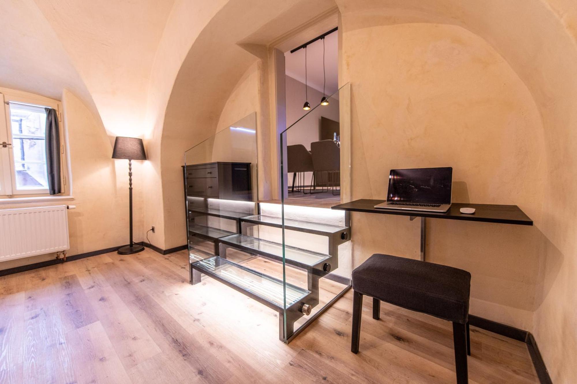 Locals Monastery Apartment *