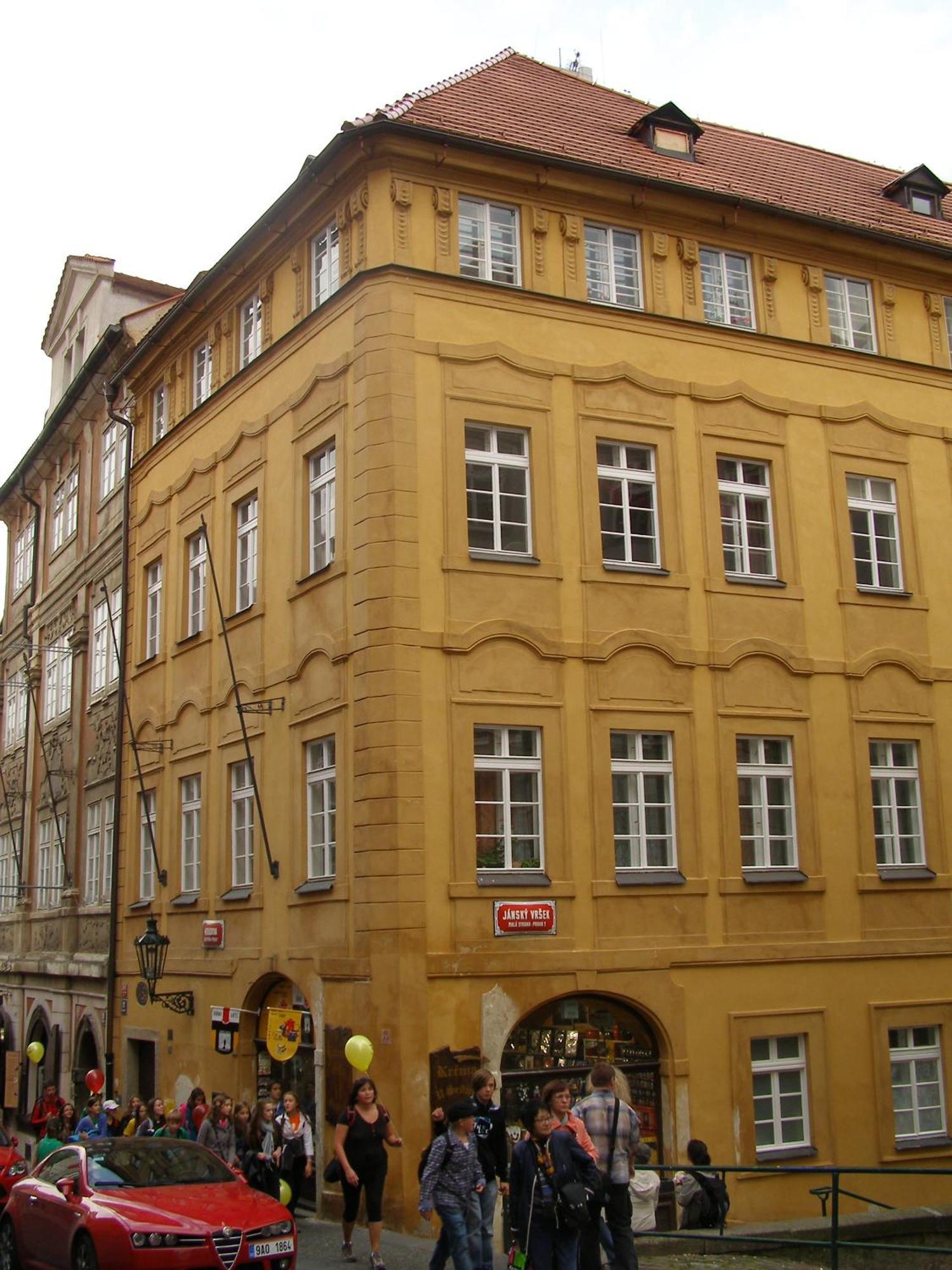 Nerudova Apartment *