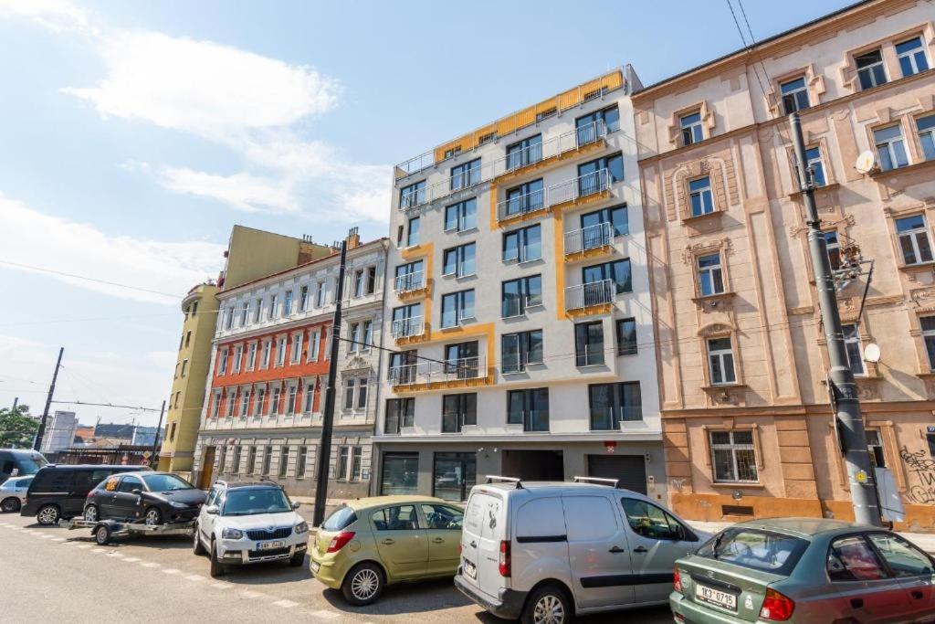 Brand New #24 In Elite With Free Secure Parking In The Center Lejlighed *