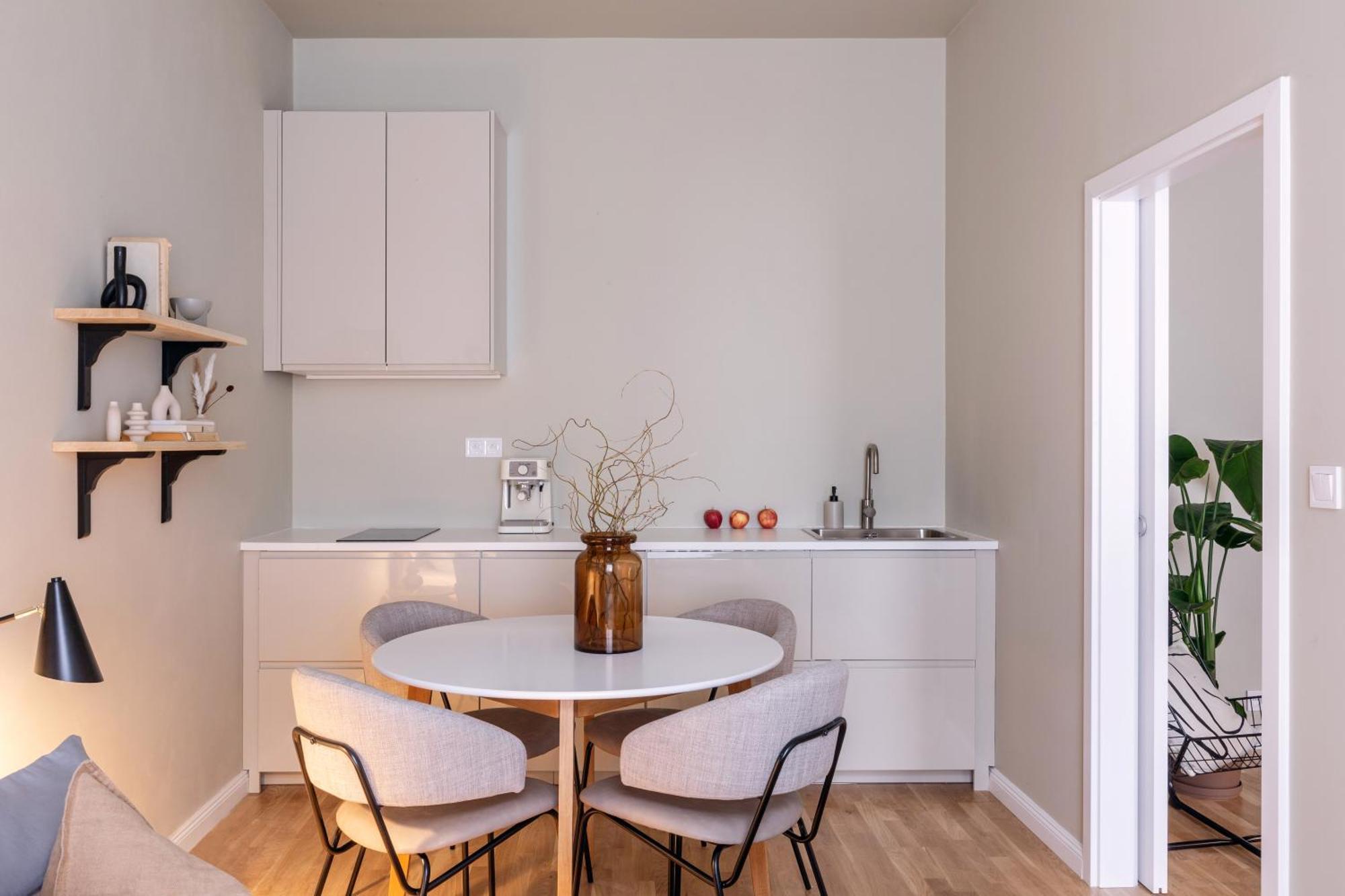 Turnkey I Karlin Square Lägenhet *