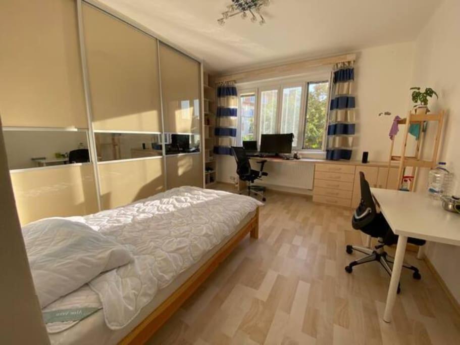 Lägenhet Spacious Modern 3 Bedroom Aparment Prag