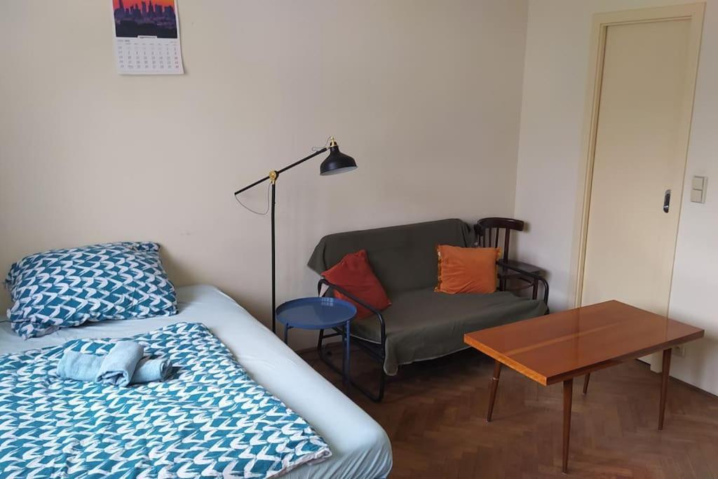 Spacious Modern 3 Bedroom Aparment *