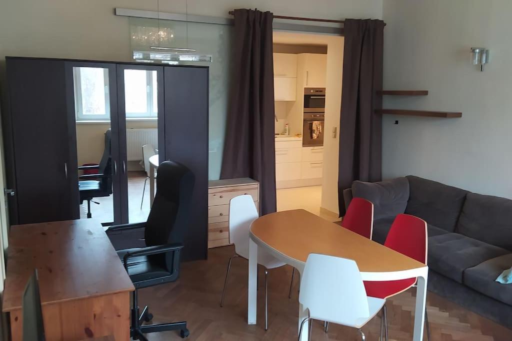Lägenhet Spacious Modern 3 Bedroom Aparment