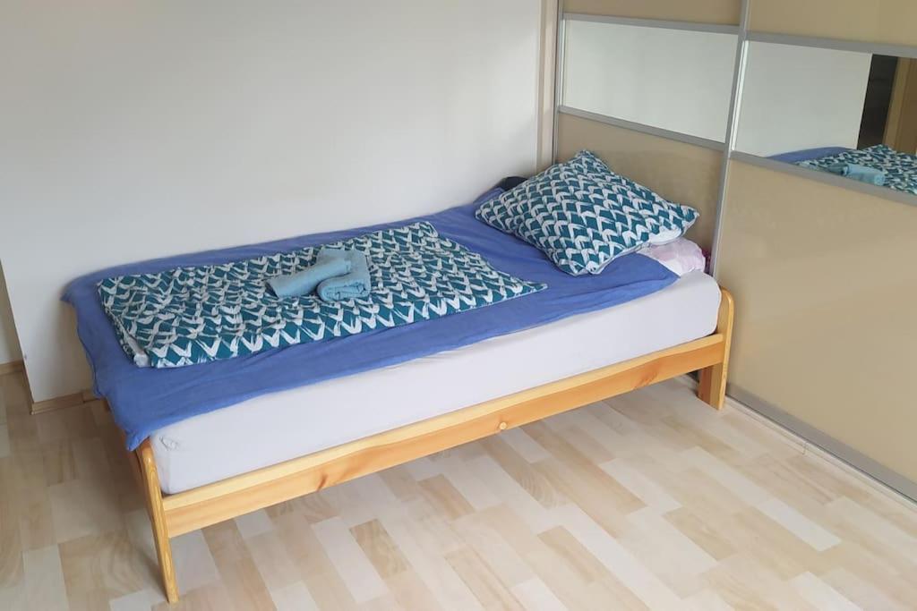 Spacious Modern 3 Bedroom Aparment Lägenhet Prag