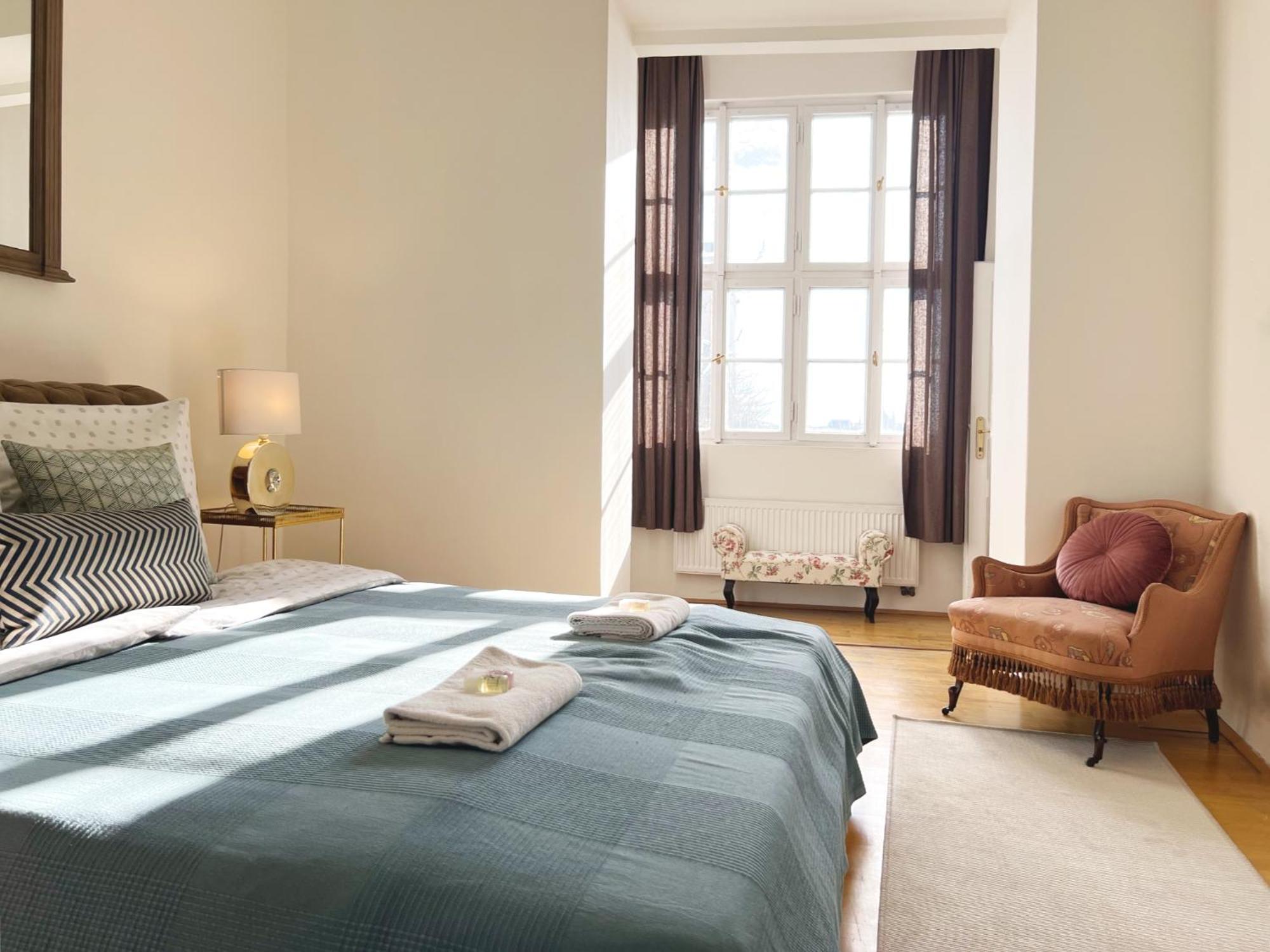 Charles Bridge Apartment