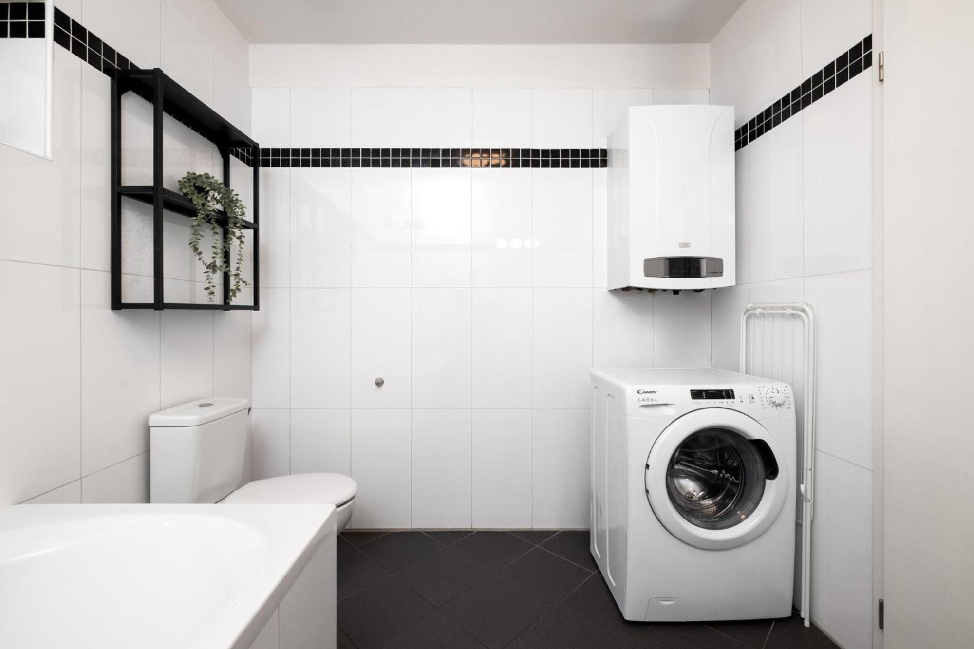 Days - Modern Apts - Fast Wifi - Netflix - 7 Min Wenceslas Sq