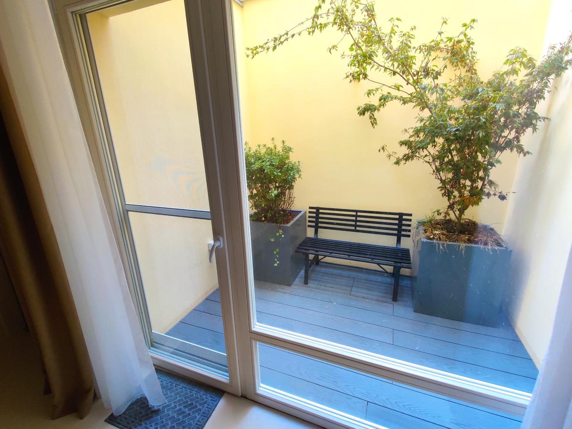 With Private Courtyard Apartment Prague