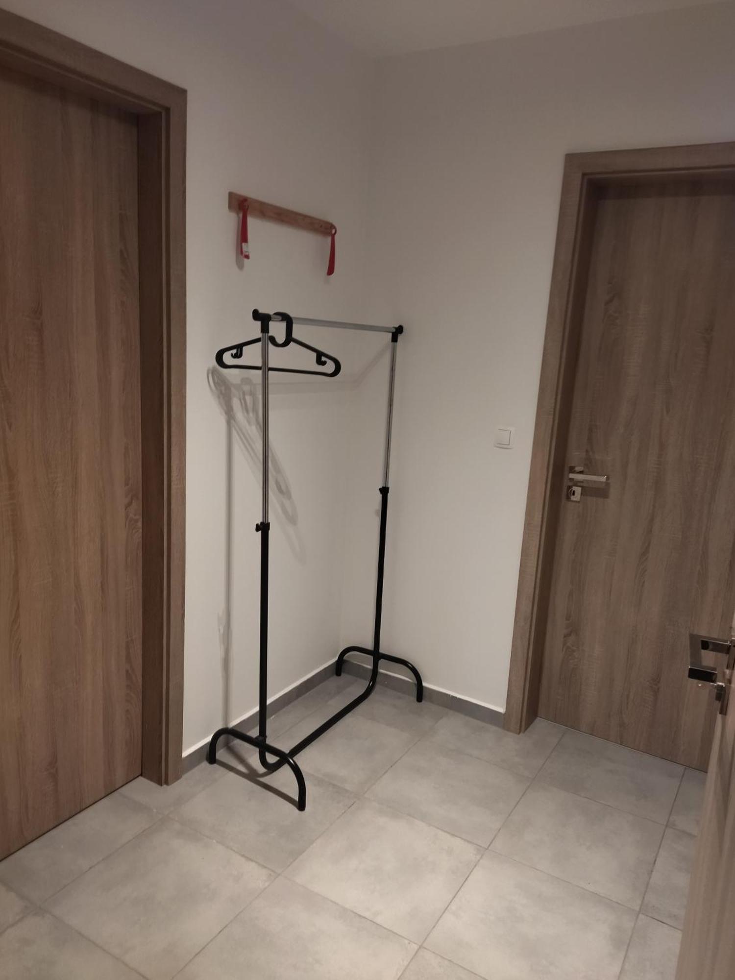 Brand New #24 In Elite With Free Secure Parking In The Center Prag