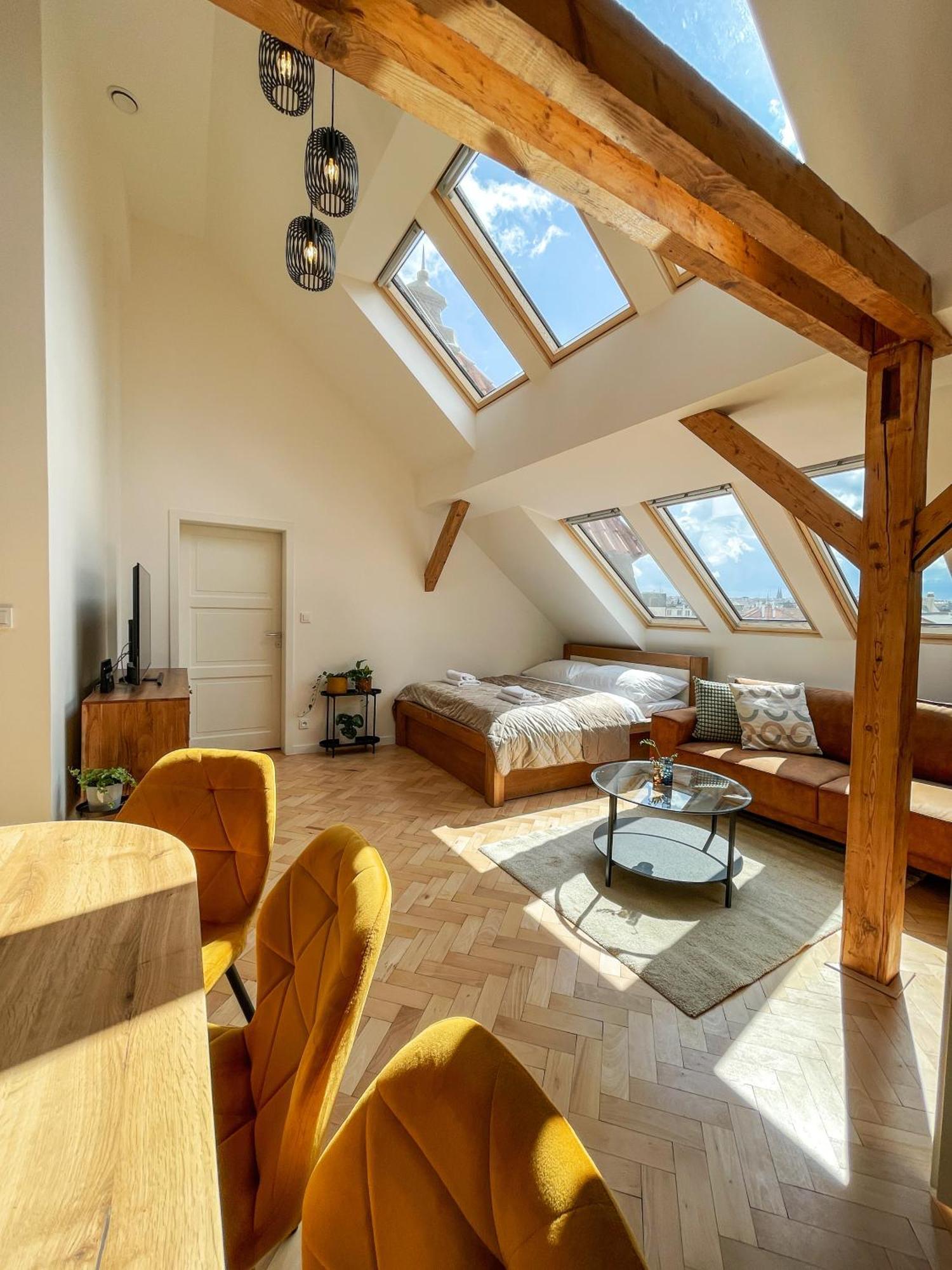 Stupartska - Attic Old Town Aparthotel