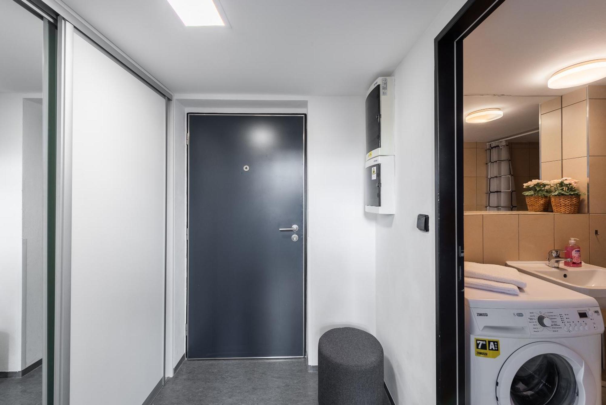 With Large Balcony, Parking Prag