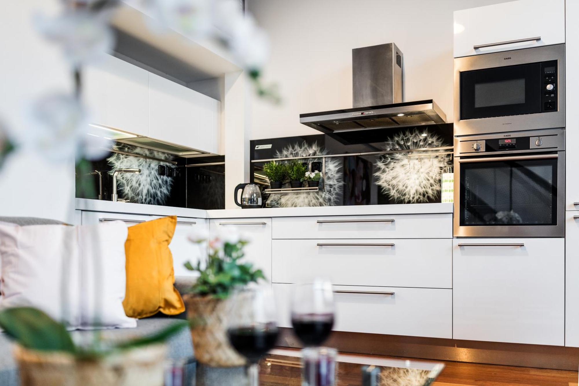 With Large Balcony, Parking Prag