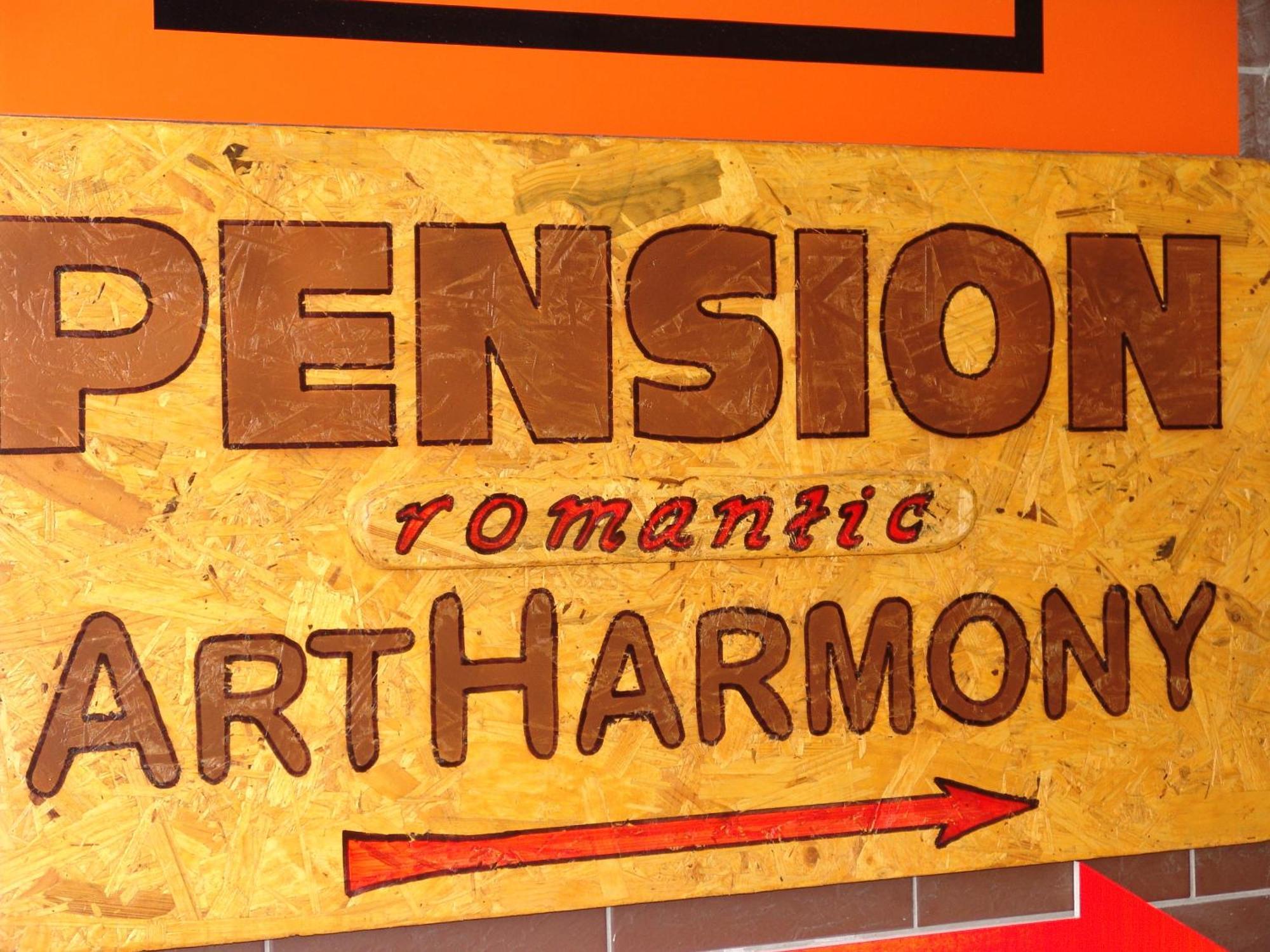 Hostel Artharmony & *