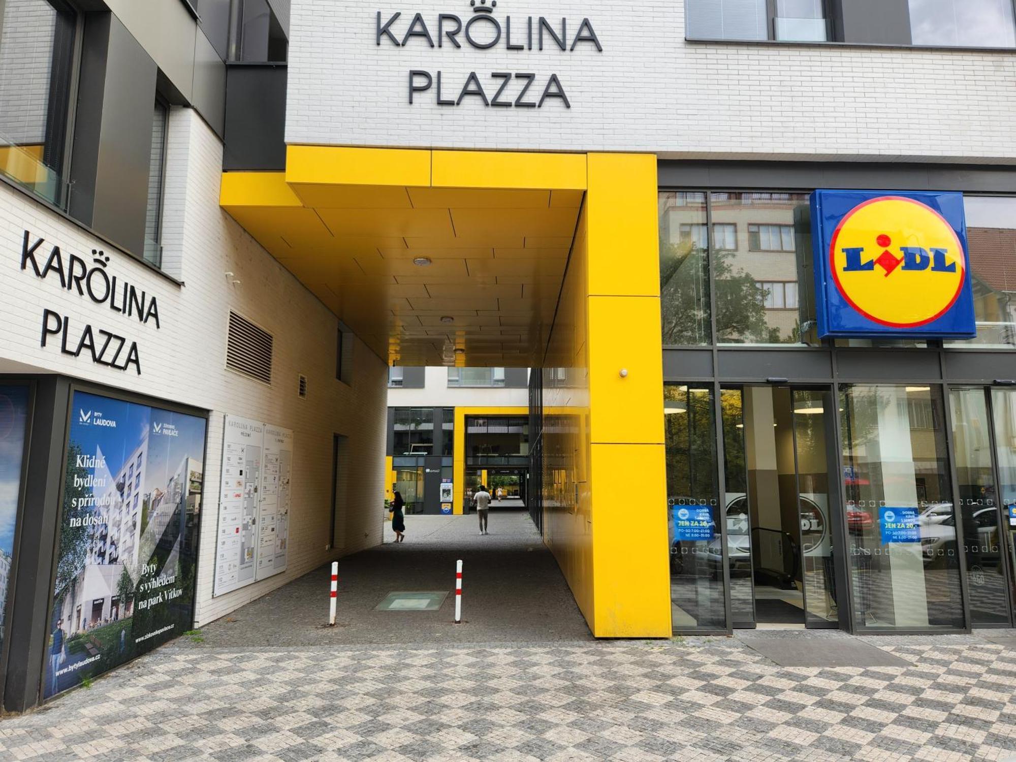 Cozy With Big Terrace In - Karlin