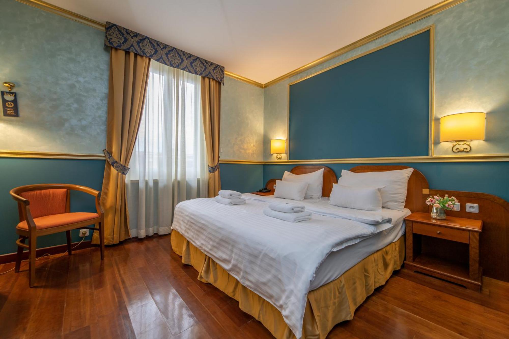Kinsky Fountain Hotel Prag