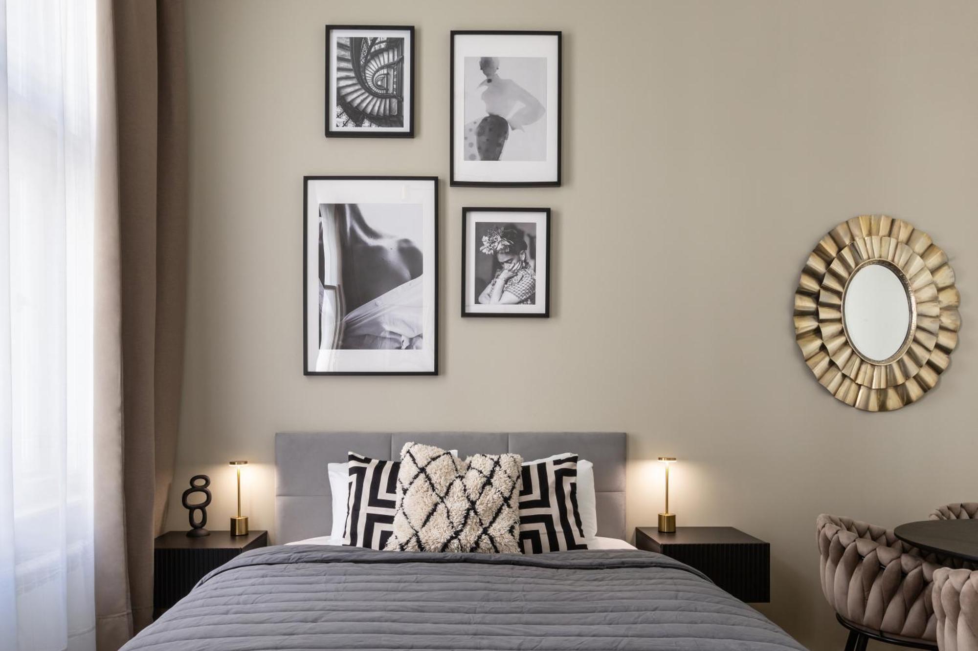 Apartment Turnkey I Republic Square Prag