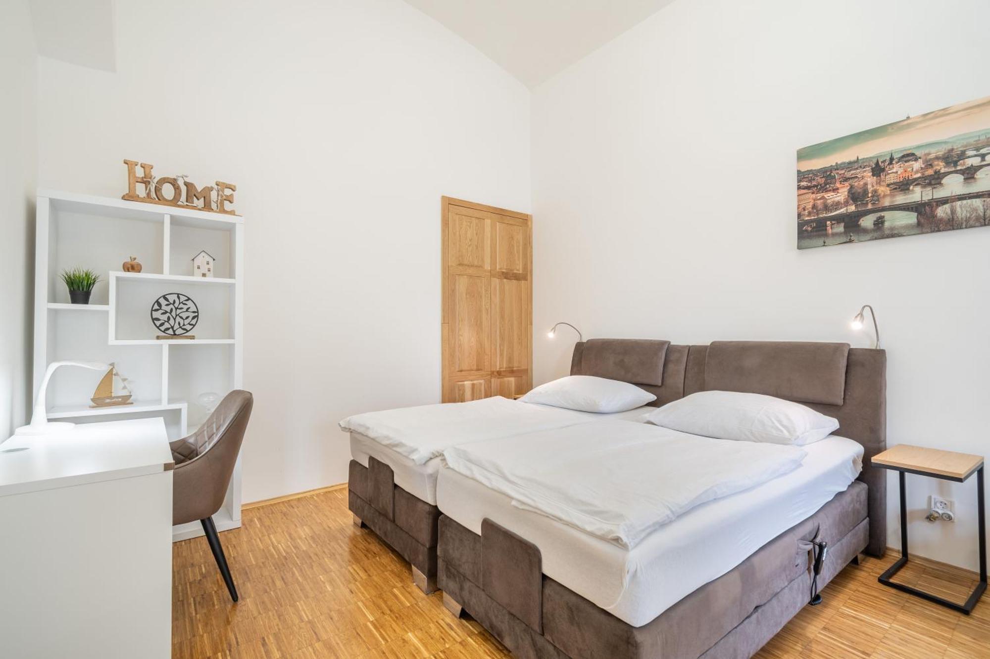 Apartment Dlazdena