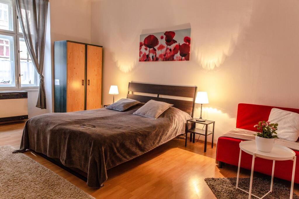 Cozy In Prague's Area