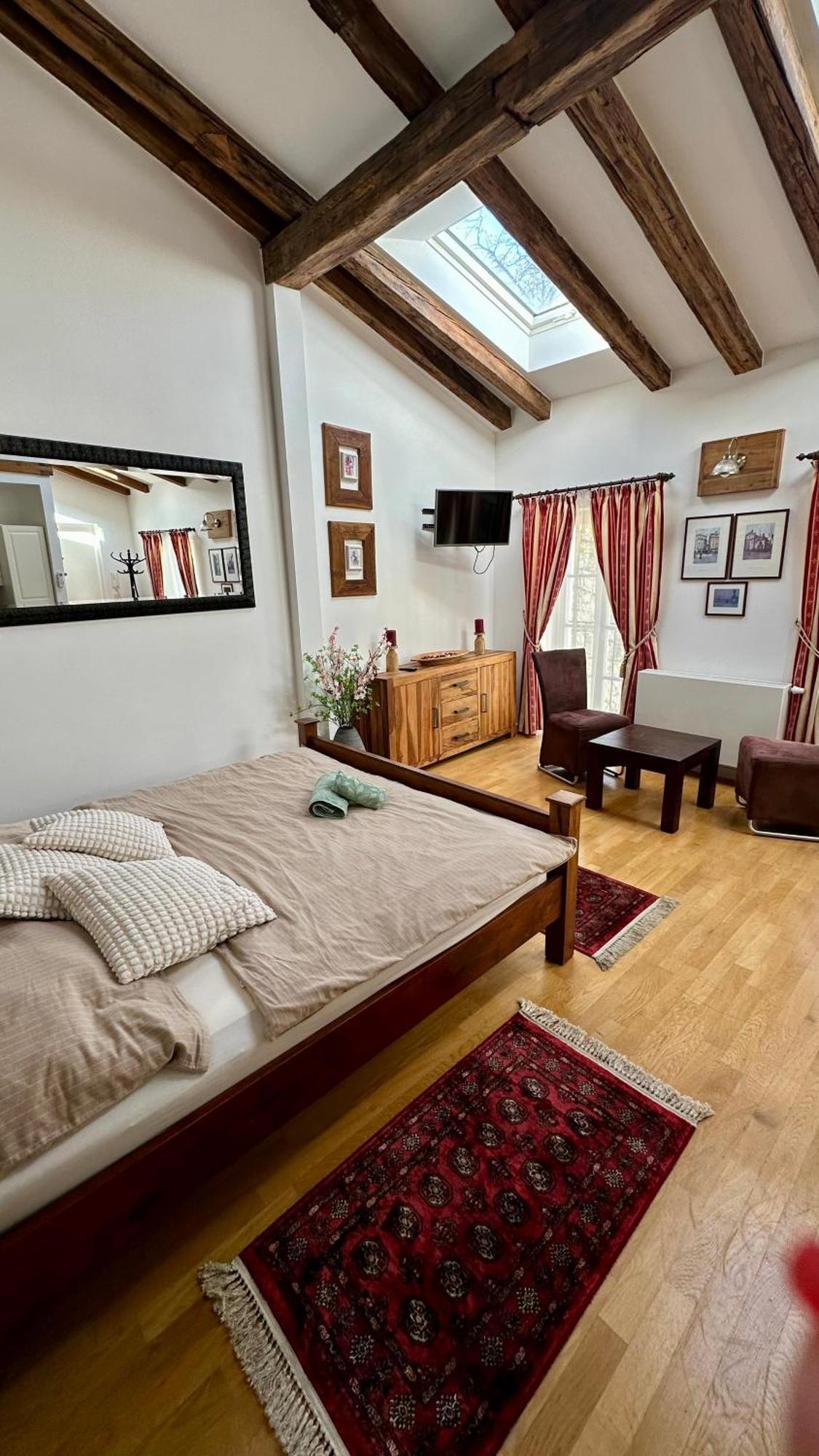 Old Town Centre -soukenicka St.-quiet-cosy Apartment