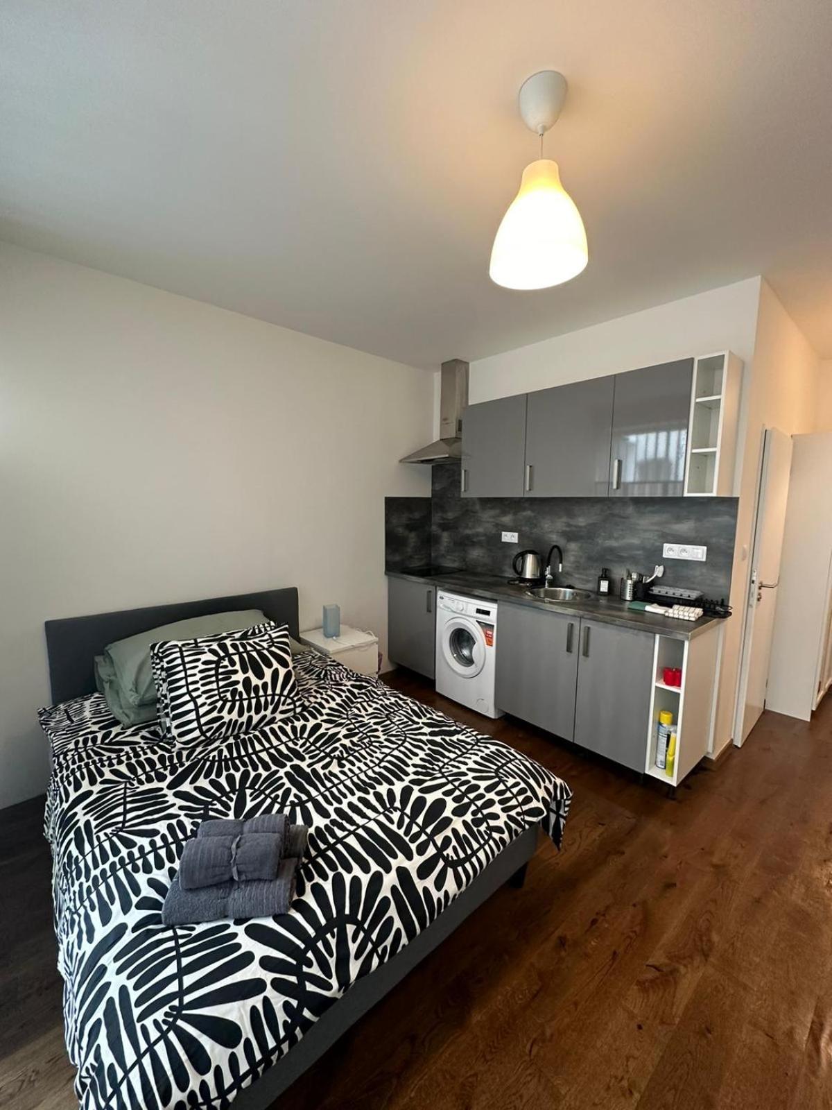 Centre-residence Krakovska * Prague