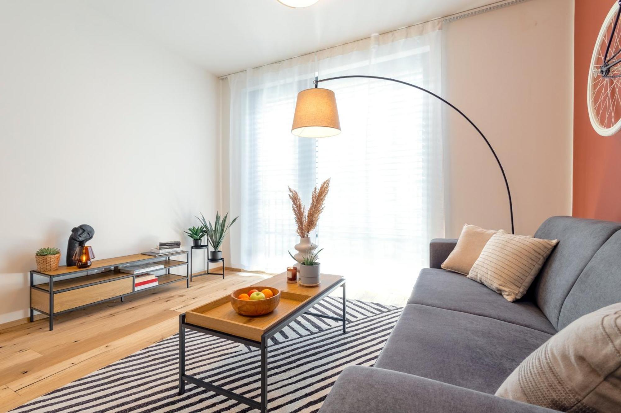 Stylish - Free Parking, Cinema, By Gravity Prag